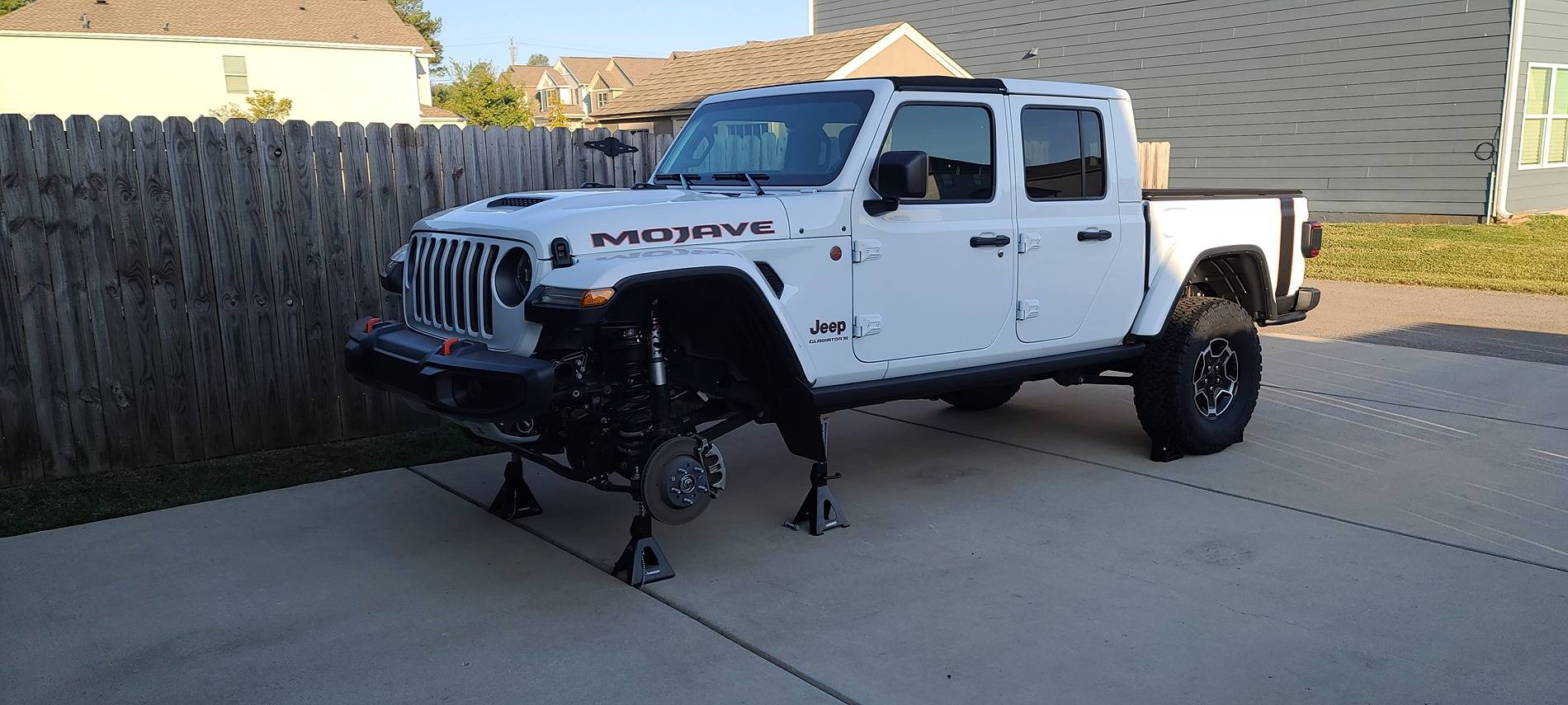 Jeep Gladiator Pics of you working on your rides 20241014_080518