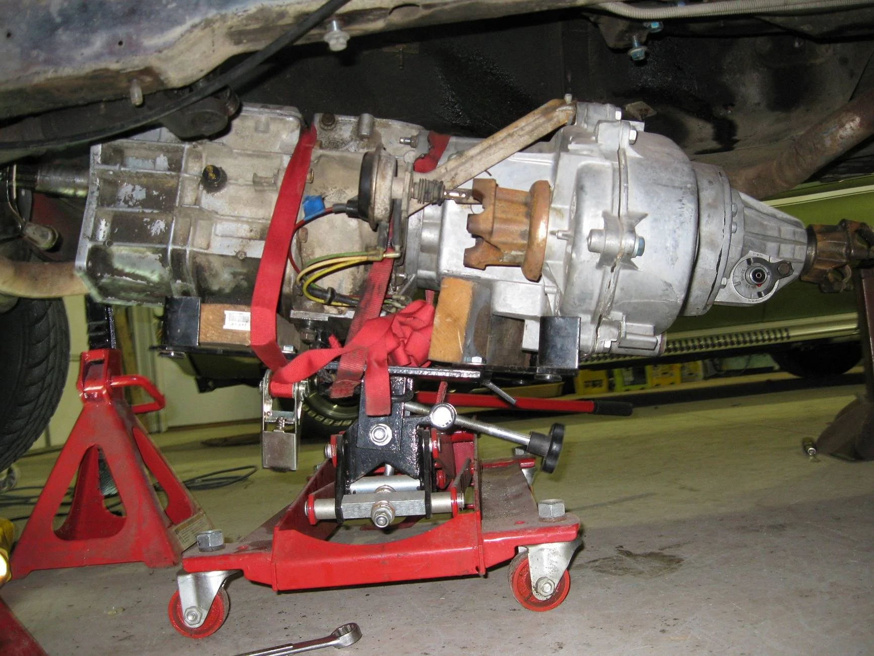 Jeep Gladiator Pics of you working on your rides sx4-transmission 009