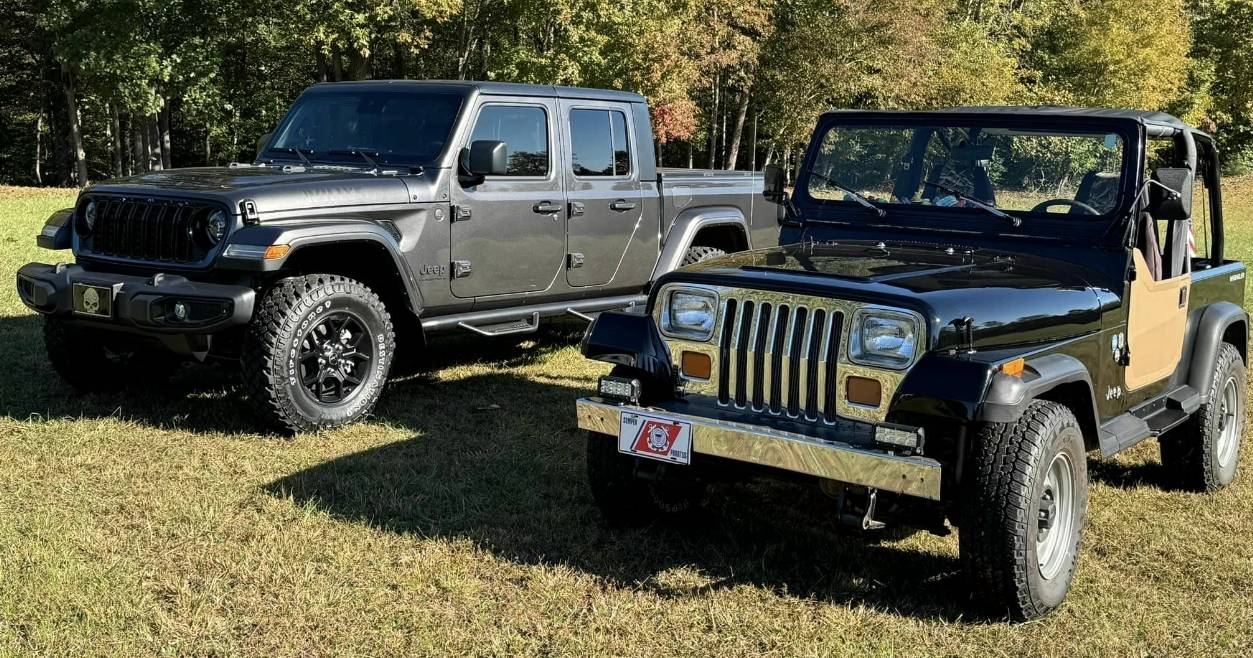 Jeep Gladiator Jeeps Parking Next To Jeeps 463868819_598027129220515_9026216079620995967_n