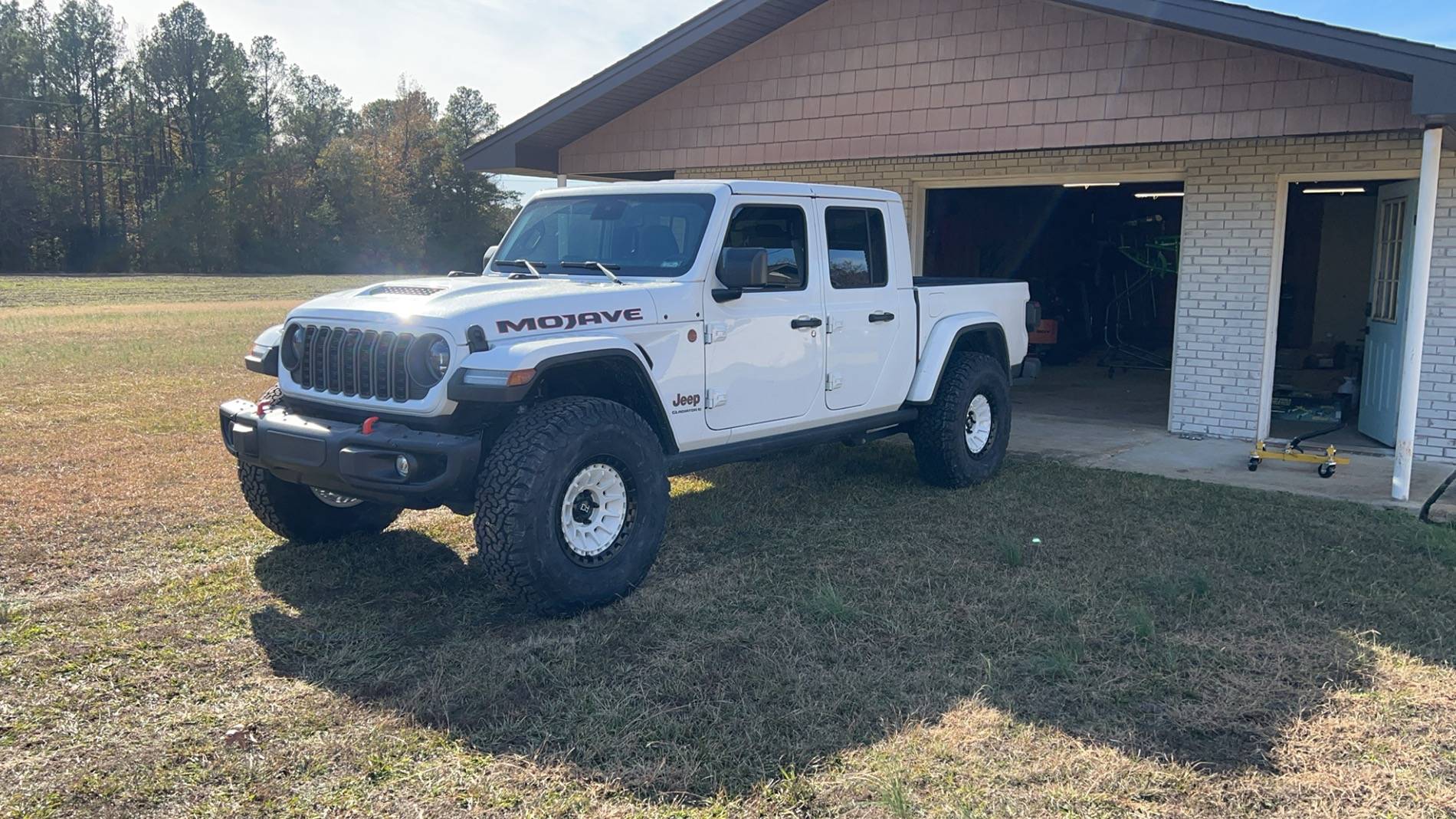 Jeep Gladiator Got my new wheels/tires on today! I’m loving the white on white look! IMG_6870