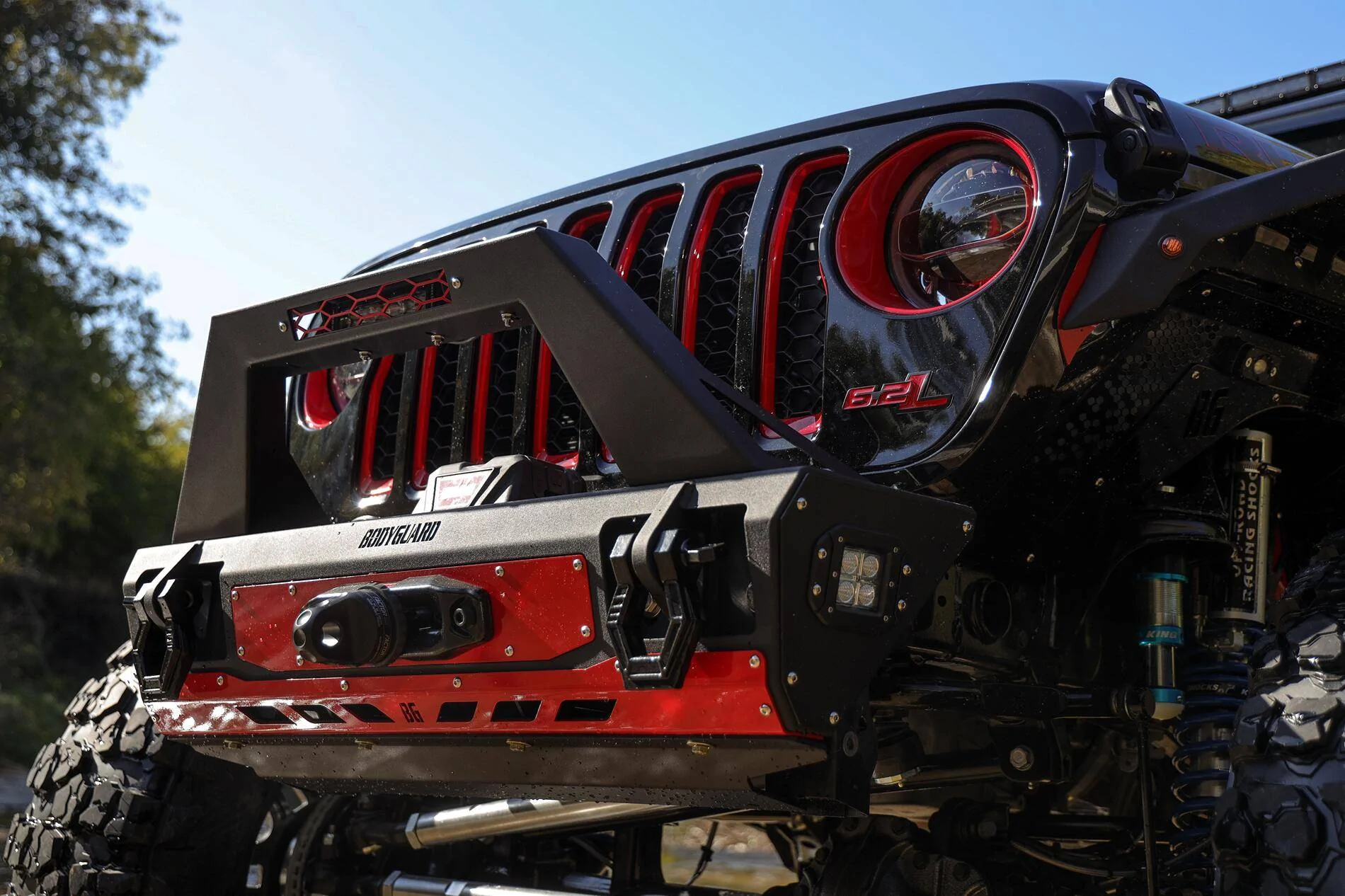 Jeep Gladiator Exclusive BODYGUARD Bumpers Group Buy on RealTruck.com! 1733762051525-6h