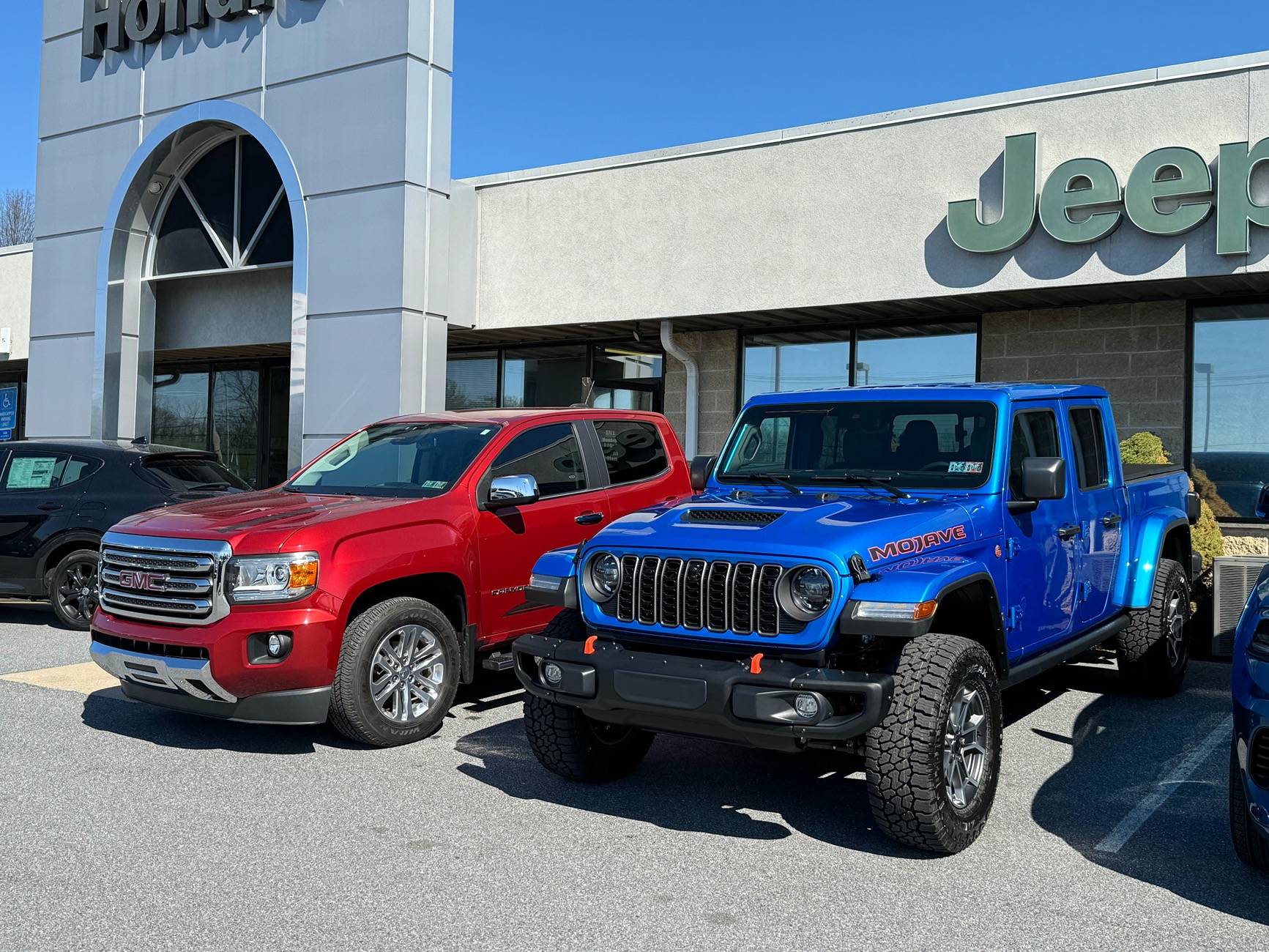 Jeep Gladiator Stock Mojave - 35x12.5r20 IMG_0411