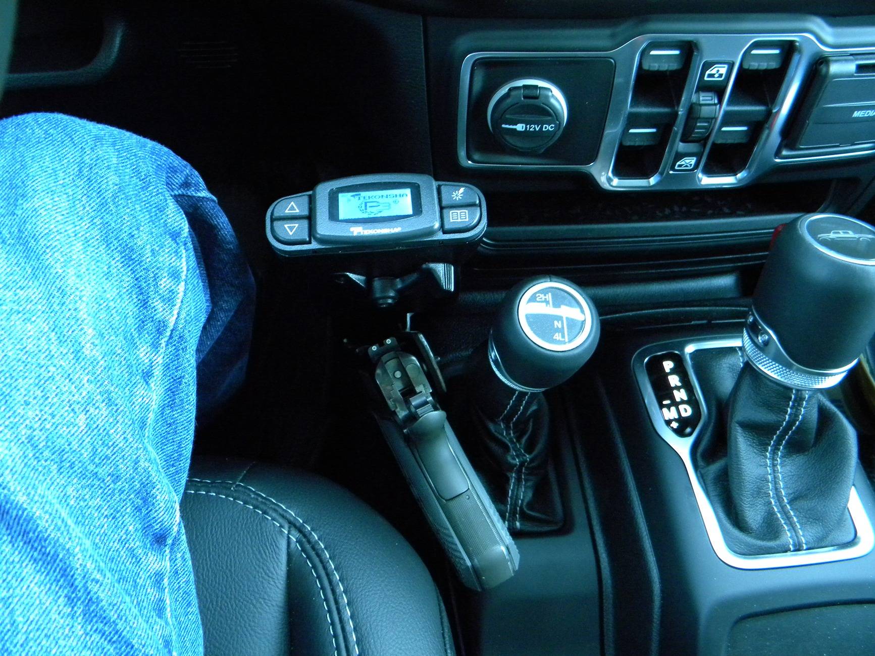 Jeep Gladiator At-The-Ready pistol mount [⚠️ ADMIN WARNING: Storage / Mount Talk Only -- No Glorification, States, Laws, Permits, Politics or Usage Discussions] DSCN5044.JPG