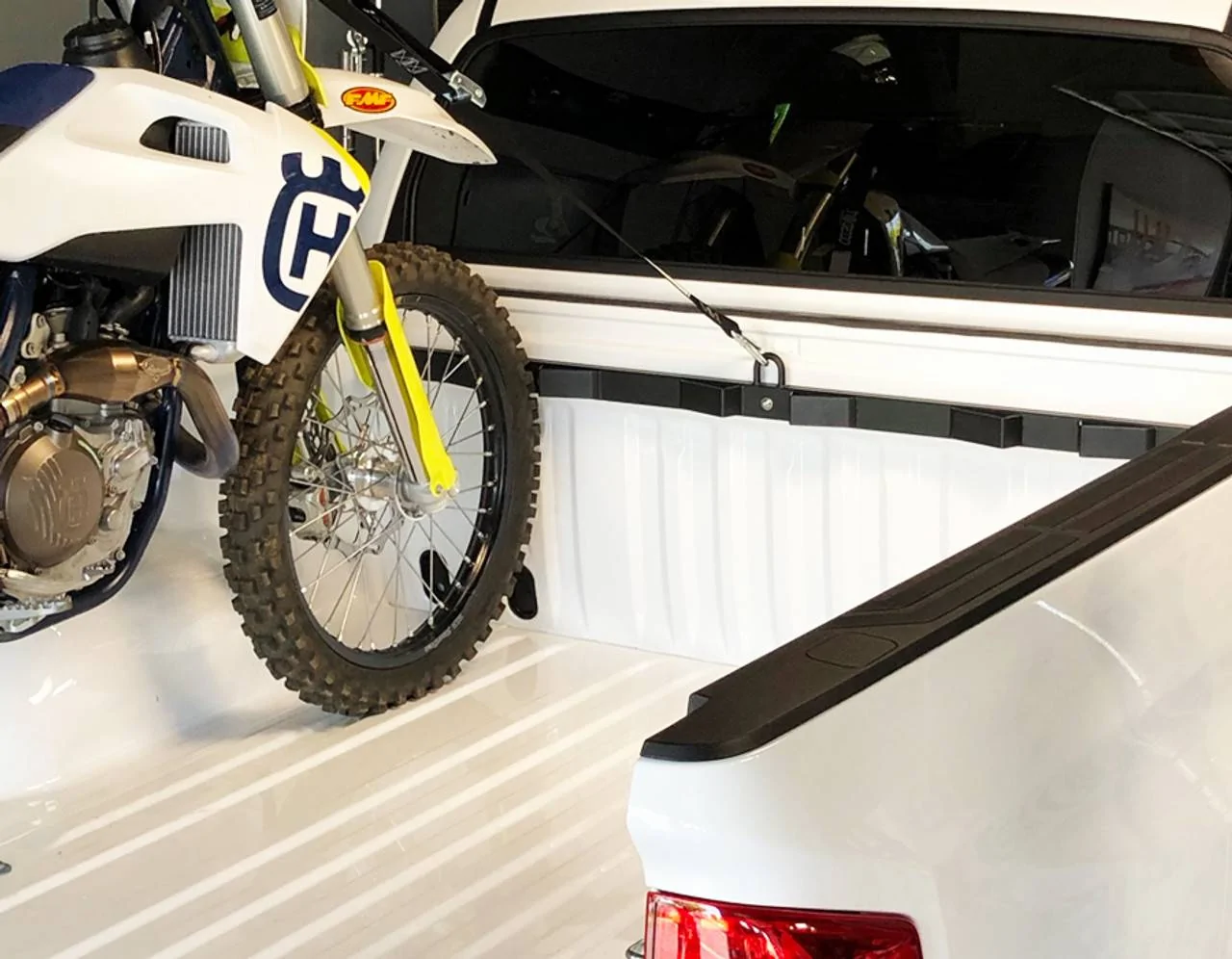 Bed_Buddy_Moto_Rack_01__92866.1709871694.jpg