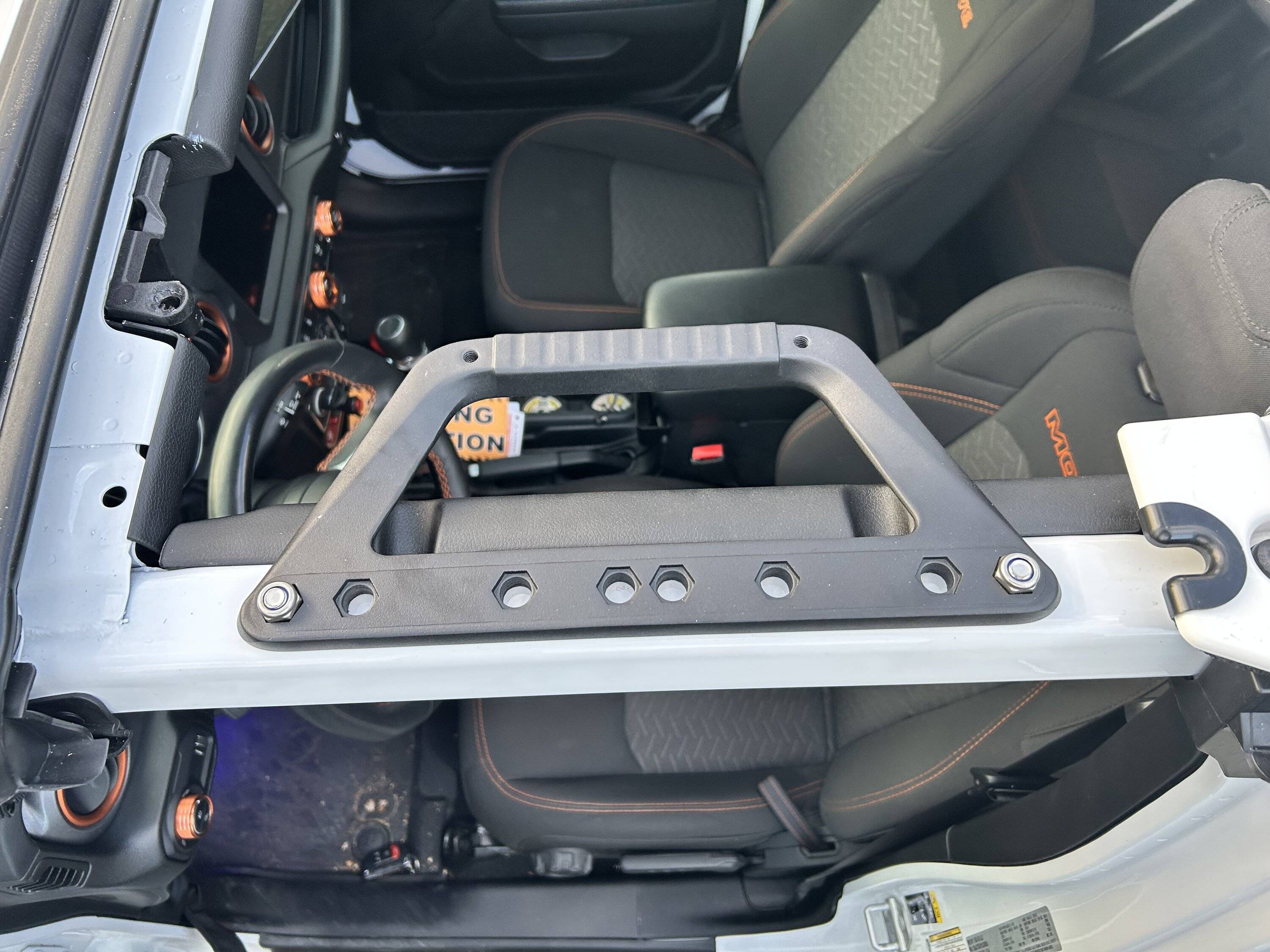 Jeep Gladiator Sunrider Fit - help with grab handles IMG_4522