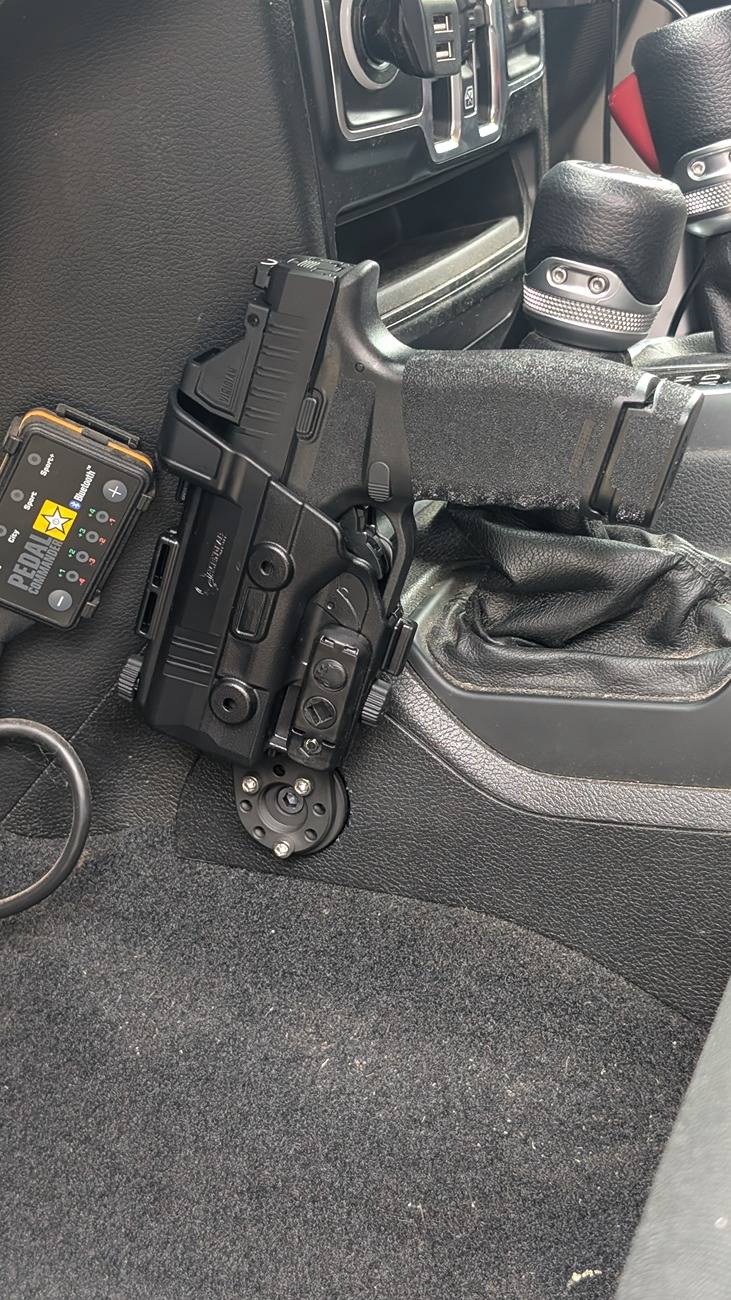 Jeep Gladiator At-The-Ready pistol mount [⚠️ ADMIN WARNING: Storage / Mount Talk Only -- No Glorification, States, Laws, Permits, Politics or Usage Discussions] 1000002525