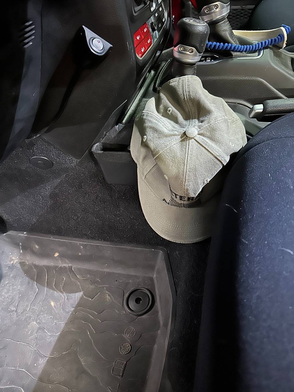 Jeep Gladiator At-The-Ready pistol mount [⚠️ ADMIN WARNING: Storage / Mount Talk Only -- No Glorification, States, Laws, Permits, Politics or Usage Discussions] IMG_3828