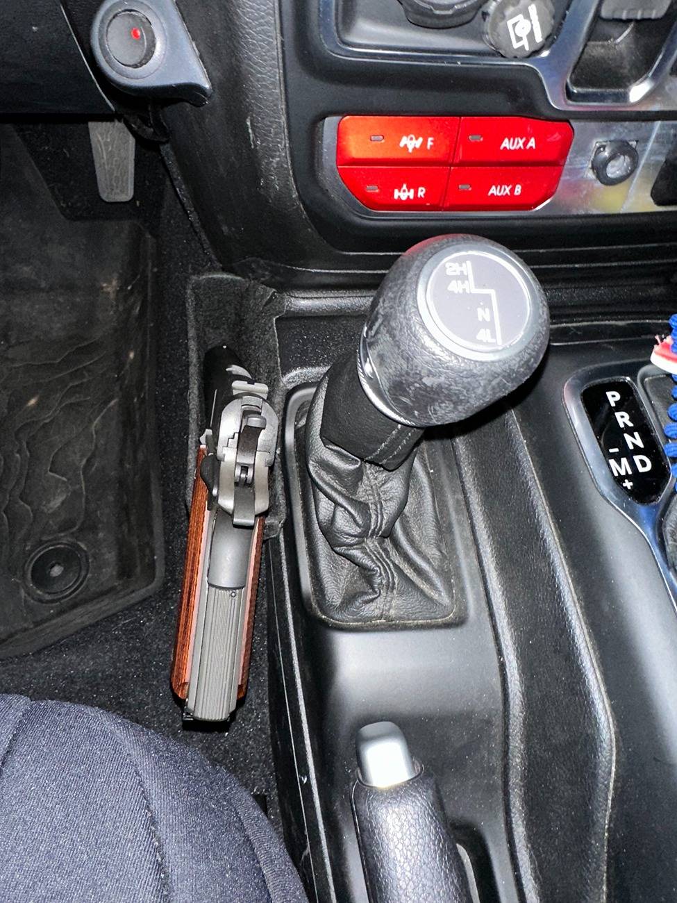 Jeep Gladiator At-The-Ready pistol mount [⚠️ ADMIN WARNING: Storage / Mount Talk Only -- No Glorification, States, Laws, Permits, Politics or Usage Discussions] IMG_3827