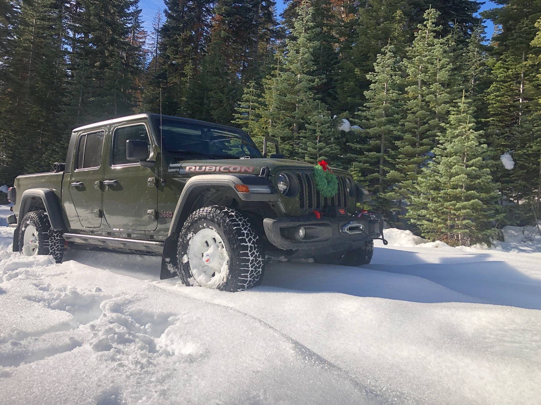Jeep Gladiator Gladiator Glamour Shots 57B77398-030B-4FF0-BFB9-CBD7980AFAFE