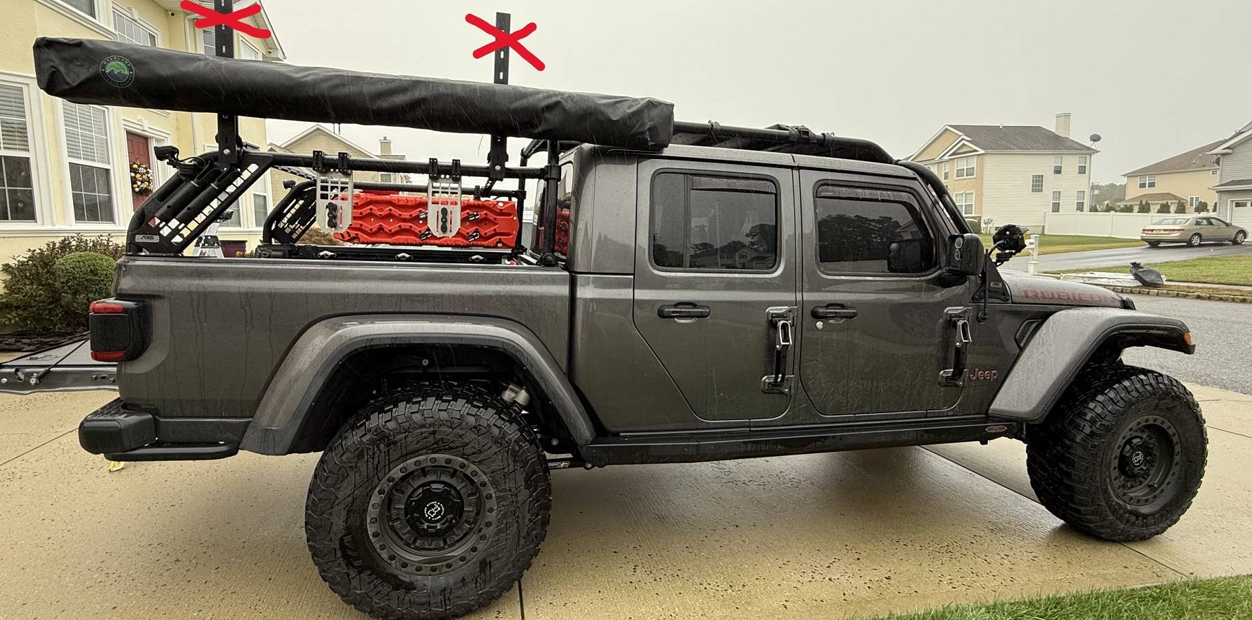 Jeep Gladiator 270 Awning on Adventure Rack Systems BakPak Rack 8.JPG