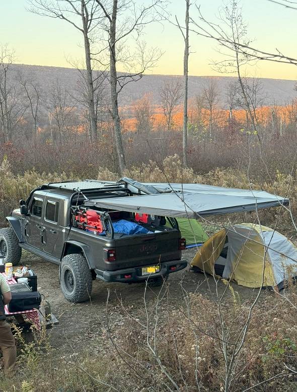 Jeep Gladiator 270 Awning on Adventure Rack Systems BakPak Rack 12