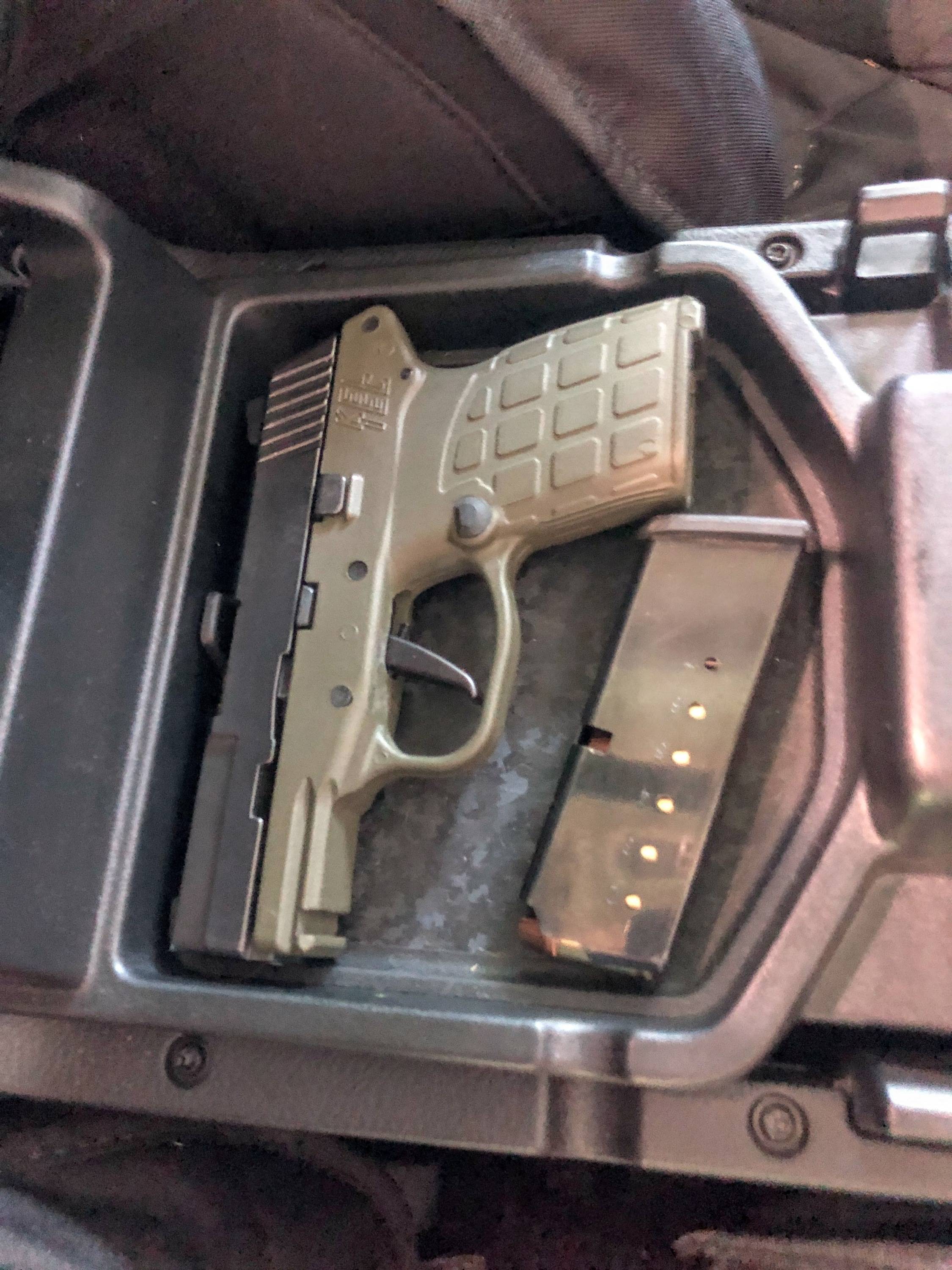 Jeep Gladiator At-The-Ready pistol mount [⚠️ ADMIN WARNING: Storage / Mount Talk Only -- No Glorification, States, Laws, Permits, Politics or Usage Discussions] rjxkgfnl8c7qhfjihxtk3x6plmphbk2g3wmzynot-w2400-