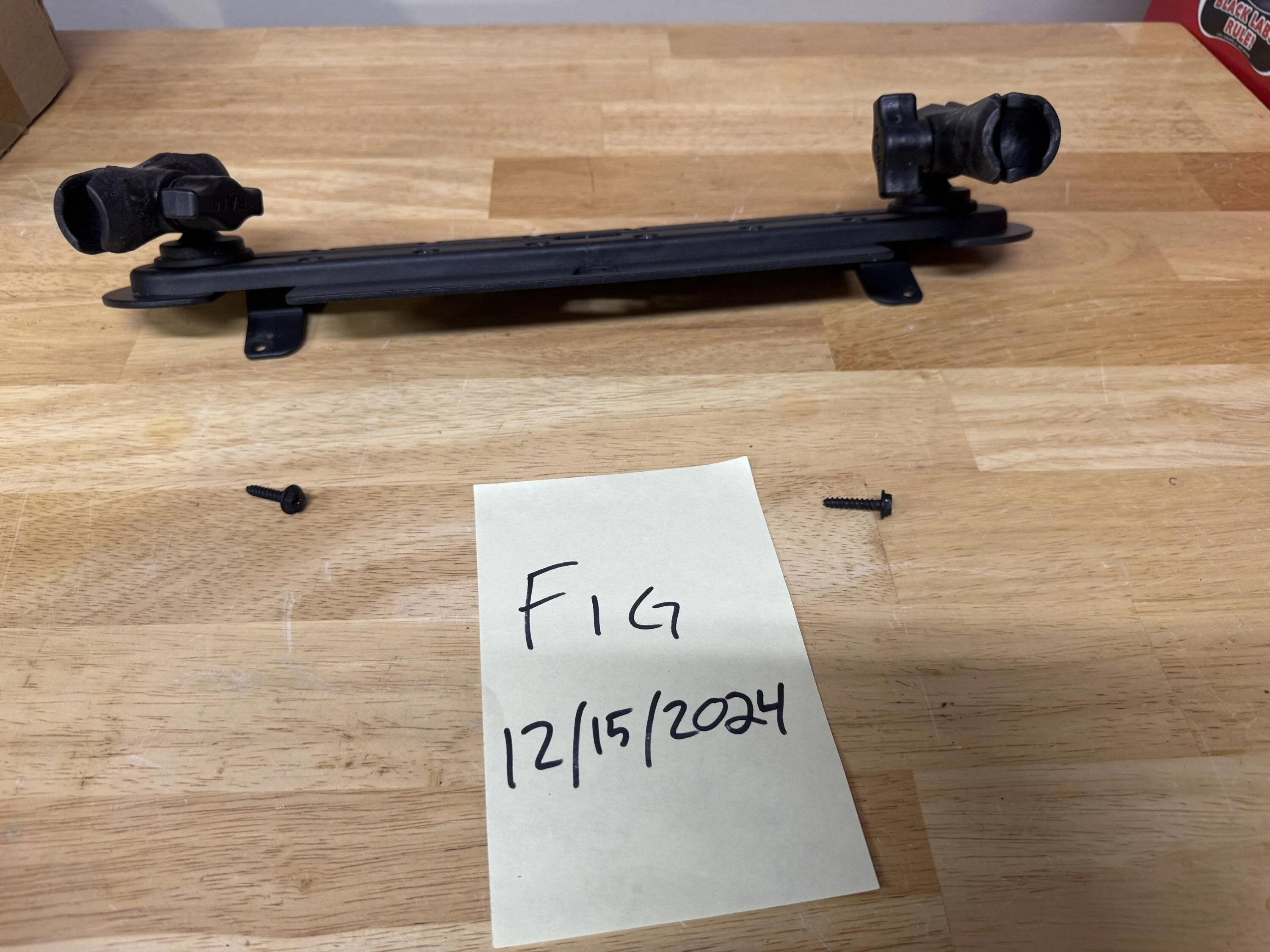 Jeep Gladiator RAM Mount tough Track $30 IMG_3887