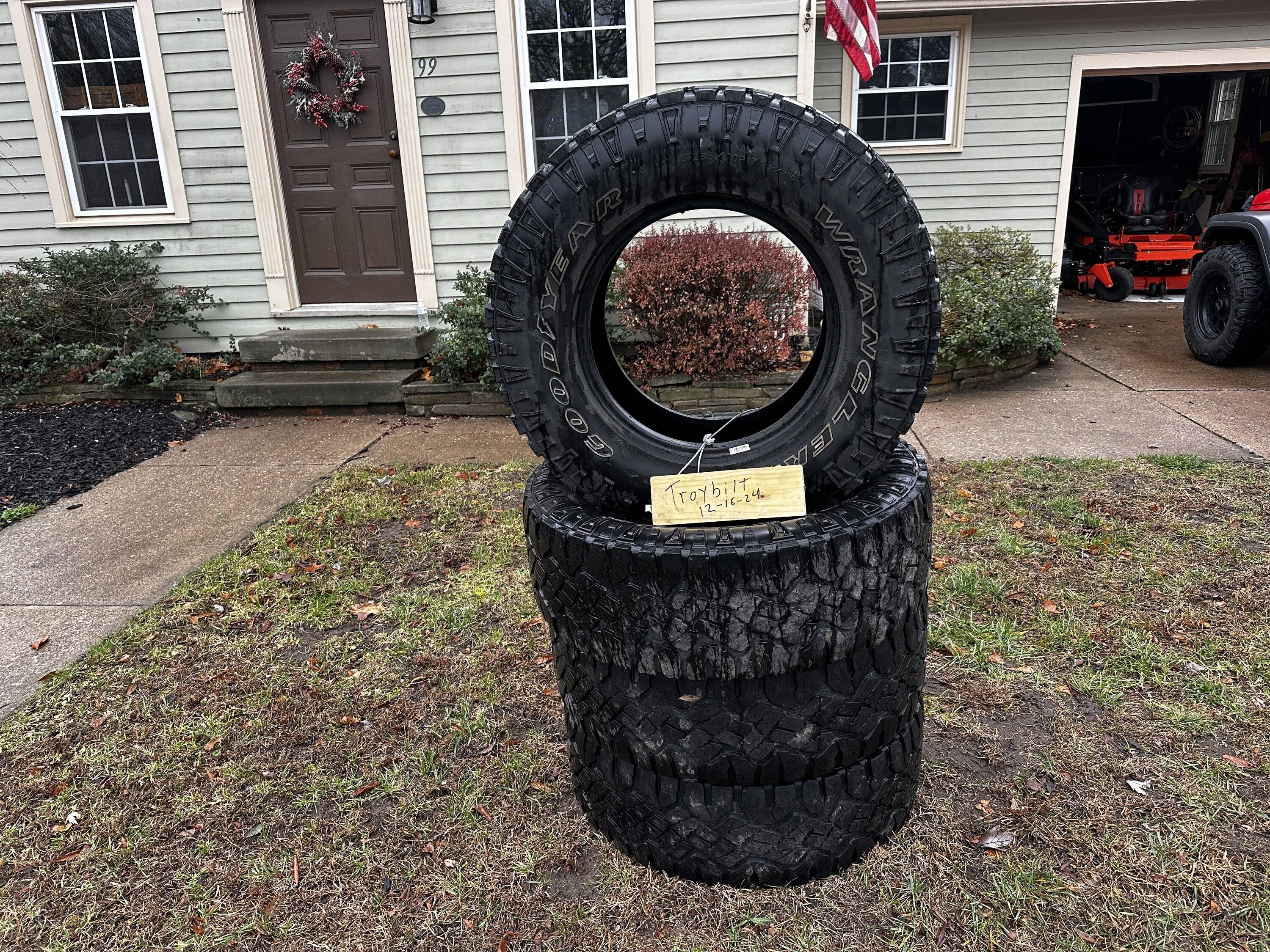 Jeep Gladiator 4 Goodyear Duratrac 285/70R17 IMG_2028
