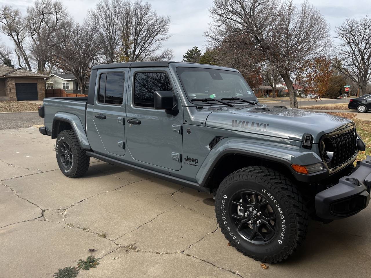 Jeep Gladiator 2024 Jeep Gladiator Willys - 9k miles - $41,000 IMG_7637 Lar