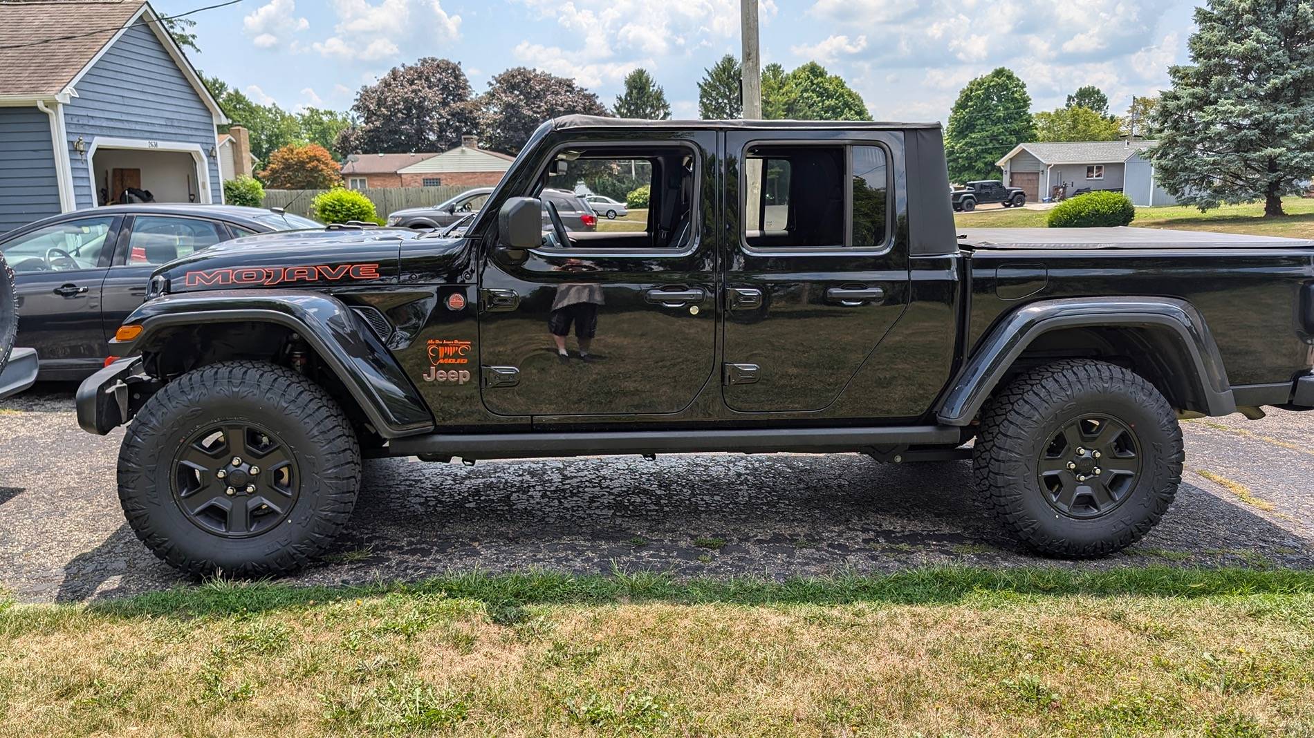 Jeep Gladiator 33’s to 35’s on a Mojave 1000005154