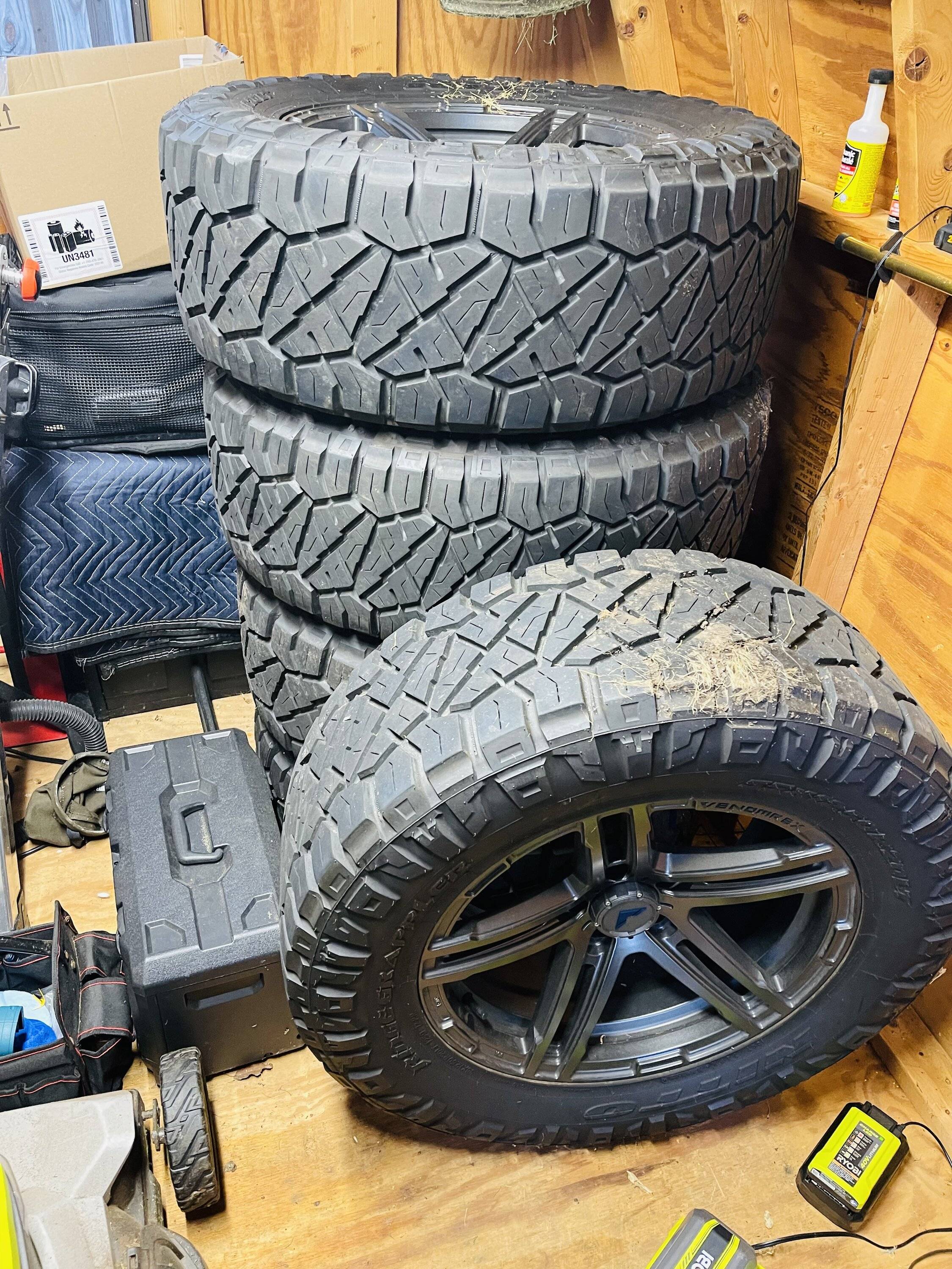 Jeep Gladiator 5 Nitto Ride Grappler 35x12.5x20 Tires with 5 Venomrex Wheels IMG_6801