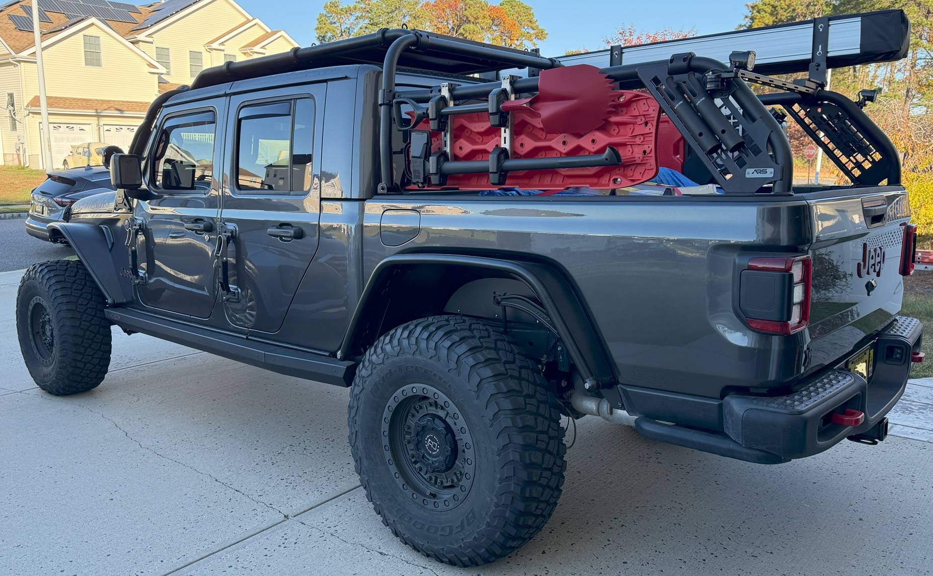 Jeep Gladiator Metalcloak Fender and Inner Fenders with TeraFlex Rear Forged Sway Bar Kit and Falcon Shocks Installed Side View 3