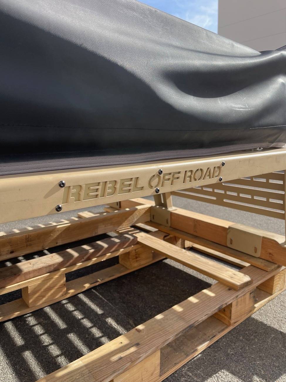 Jeep Gladiator Rebel Off Road XPLOR Bed Rack w/ Smittybilt Tent T5