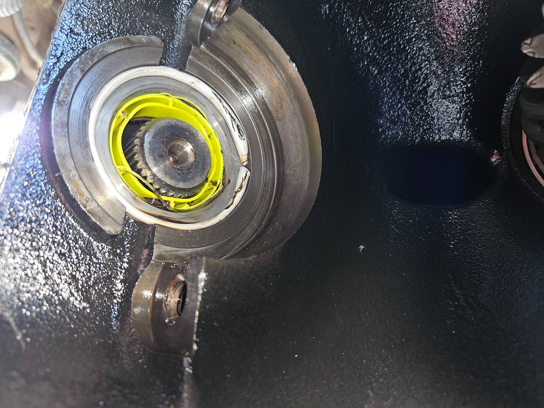 Jeep Gladiator What is the Oil capacity of Front Diff in Gladiator Rubicon (Dana 44 with locker and front axle disconnect) 20241117_152727