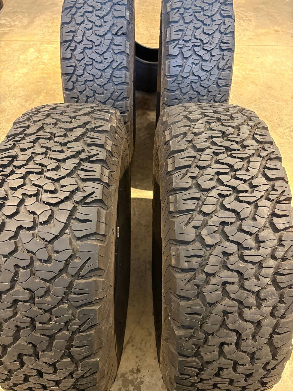 Jeep Gladiator BF Goodrich KO2 - 37x12.5r17 - Set of 5 IMG_0068