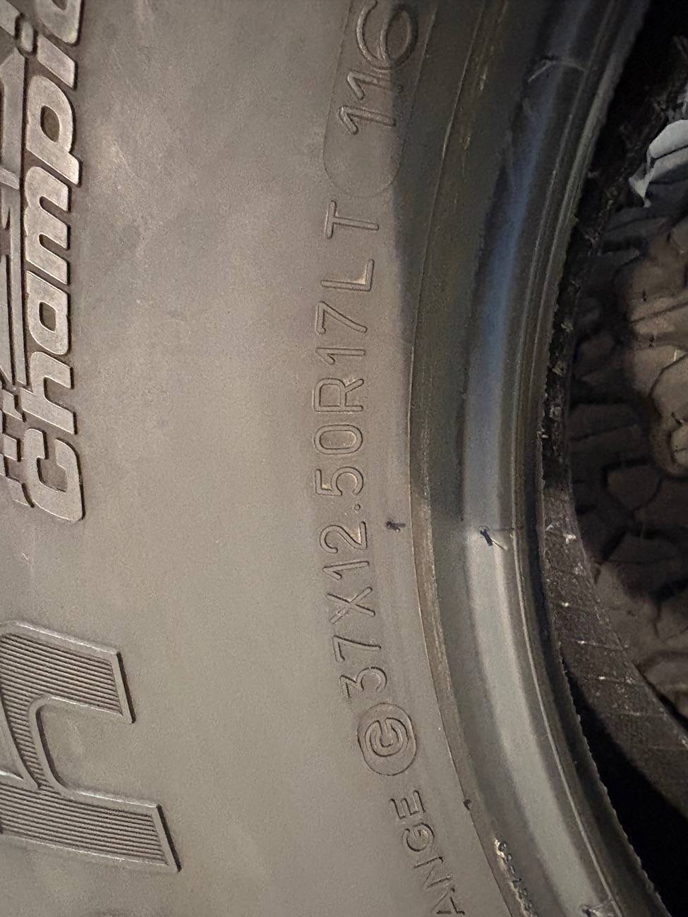 Jeep Gladiator BF Goodrich KO2 - 37x12.5r17 - Set of 5 IMG_0085