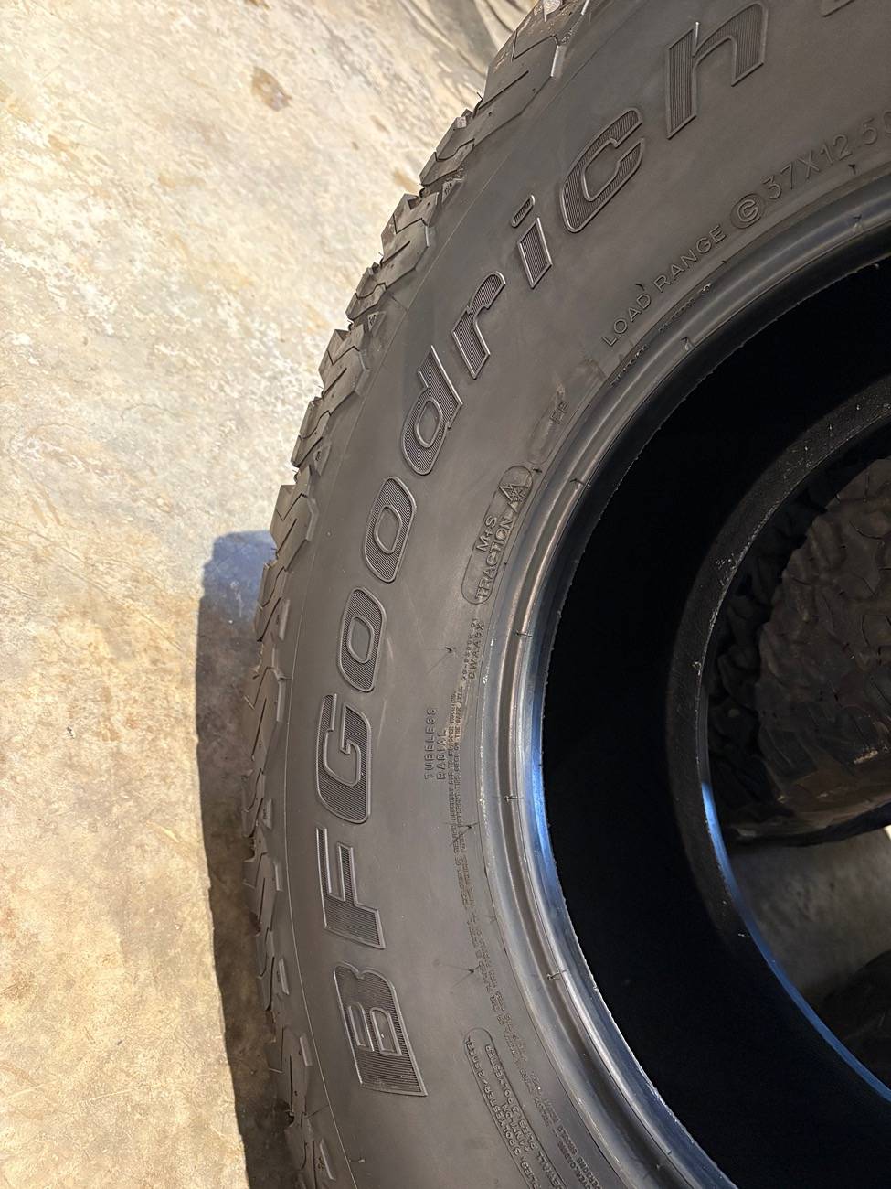 Jeep Gladiator BF Goodrich KO2 - 37x12.5r17 - Set of 5 IMG_0084