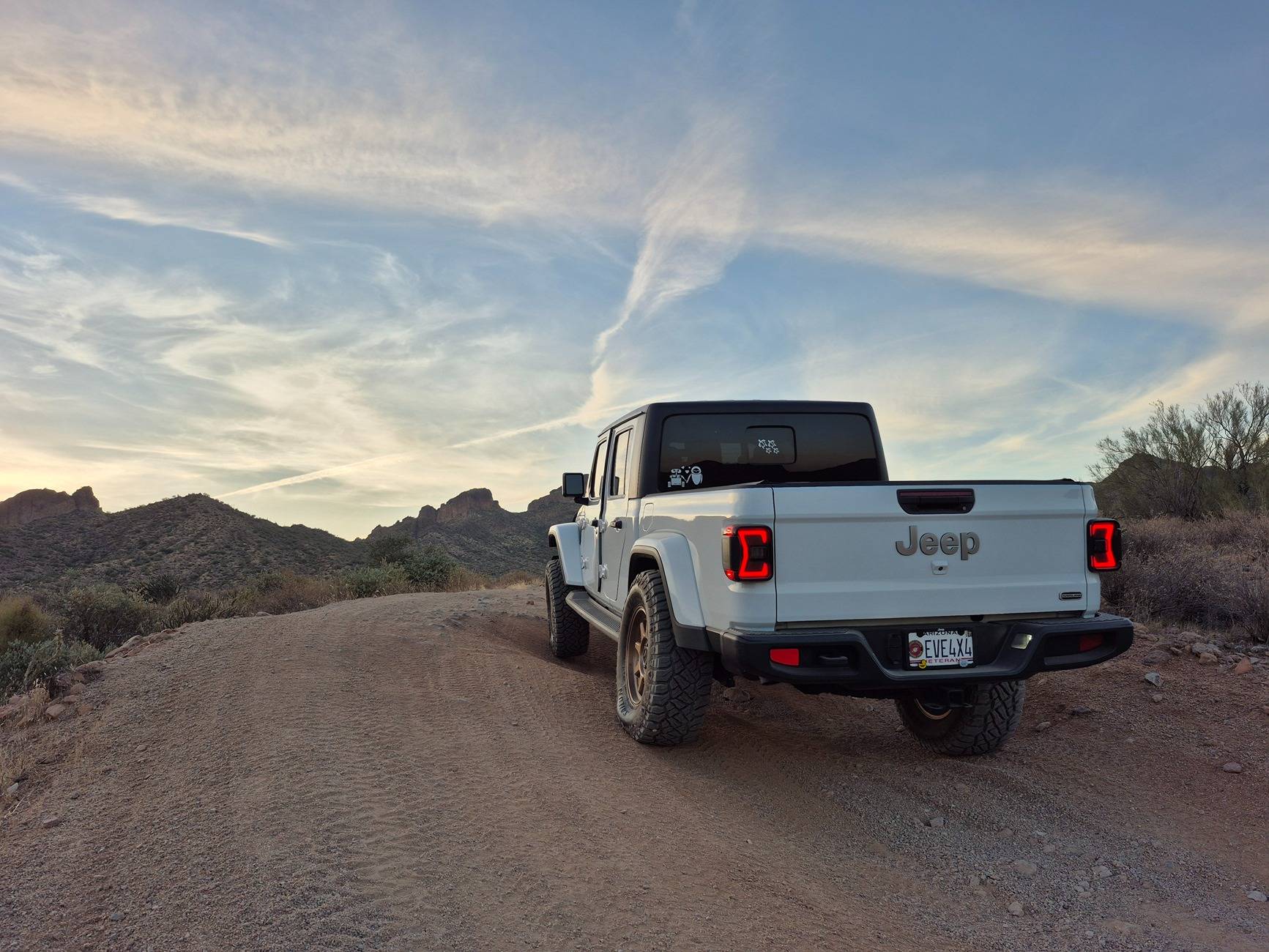 Jeep Gladiator Gladiator Glamour Shots 1000007128