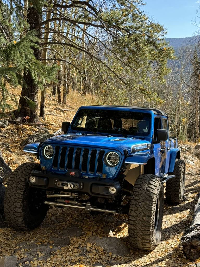 Jeep Gladiator Holy Cross with the Smoke Show S10 6FA3F14C-573C-47DB-B5D0-A90814DC2E51_1_105_c