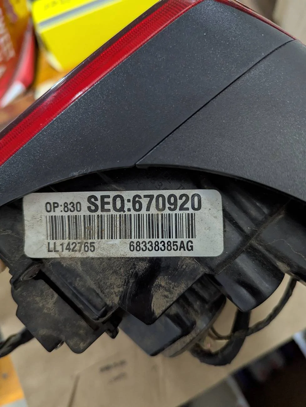 Jeep Gladiator OEM LED Tail Lights PXL_20241227_225550601.MP