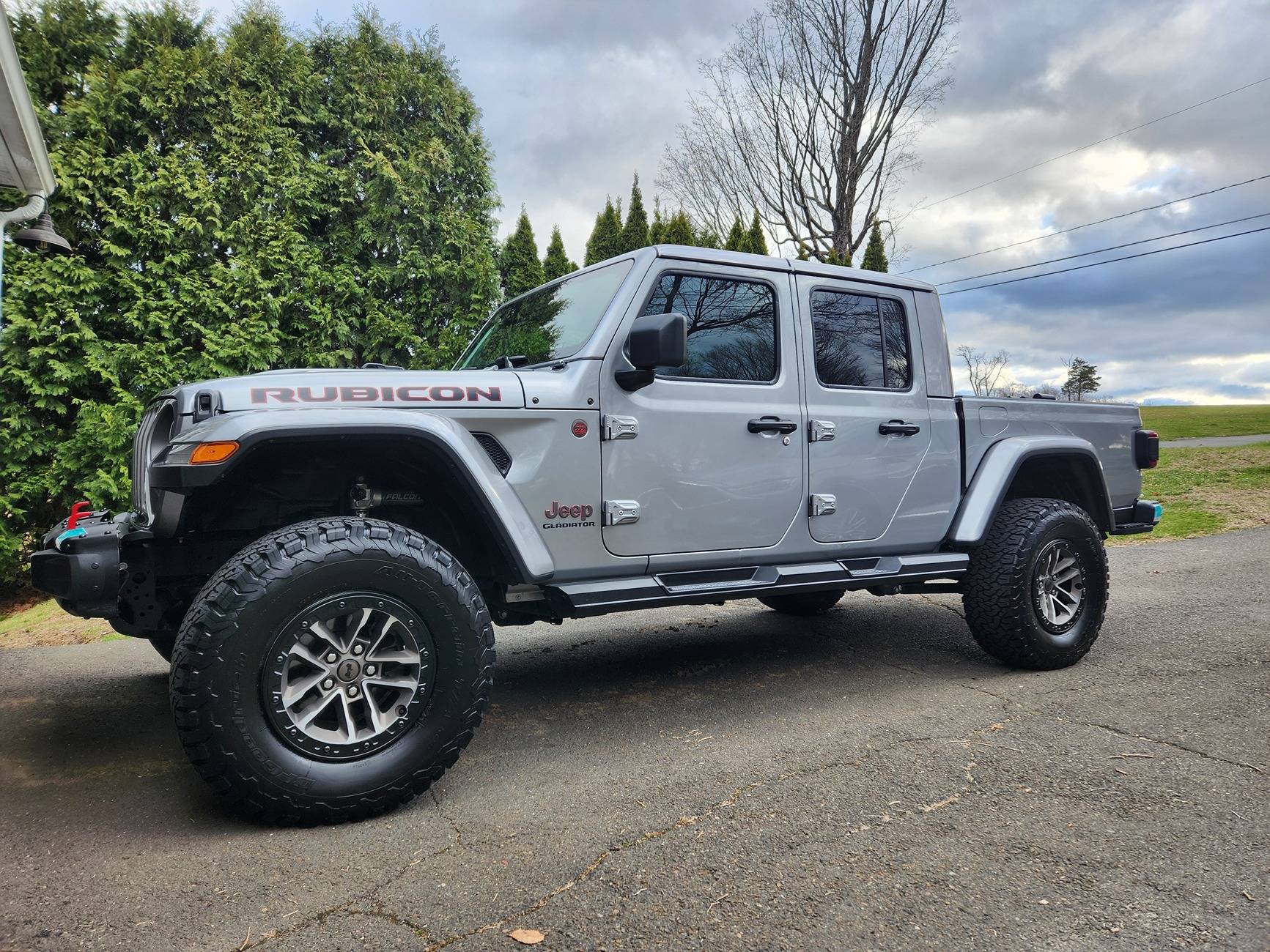 Jeep Gladiator 2021 Jeep Gladiator JT Rubicon w/ 1.5" Clayton Lift and 35" BFG KOs on XR wheels - $47,000obo 20240406_175110