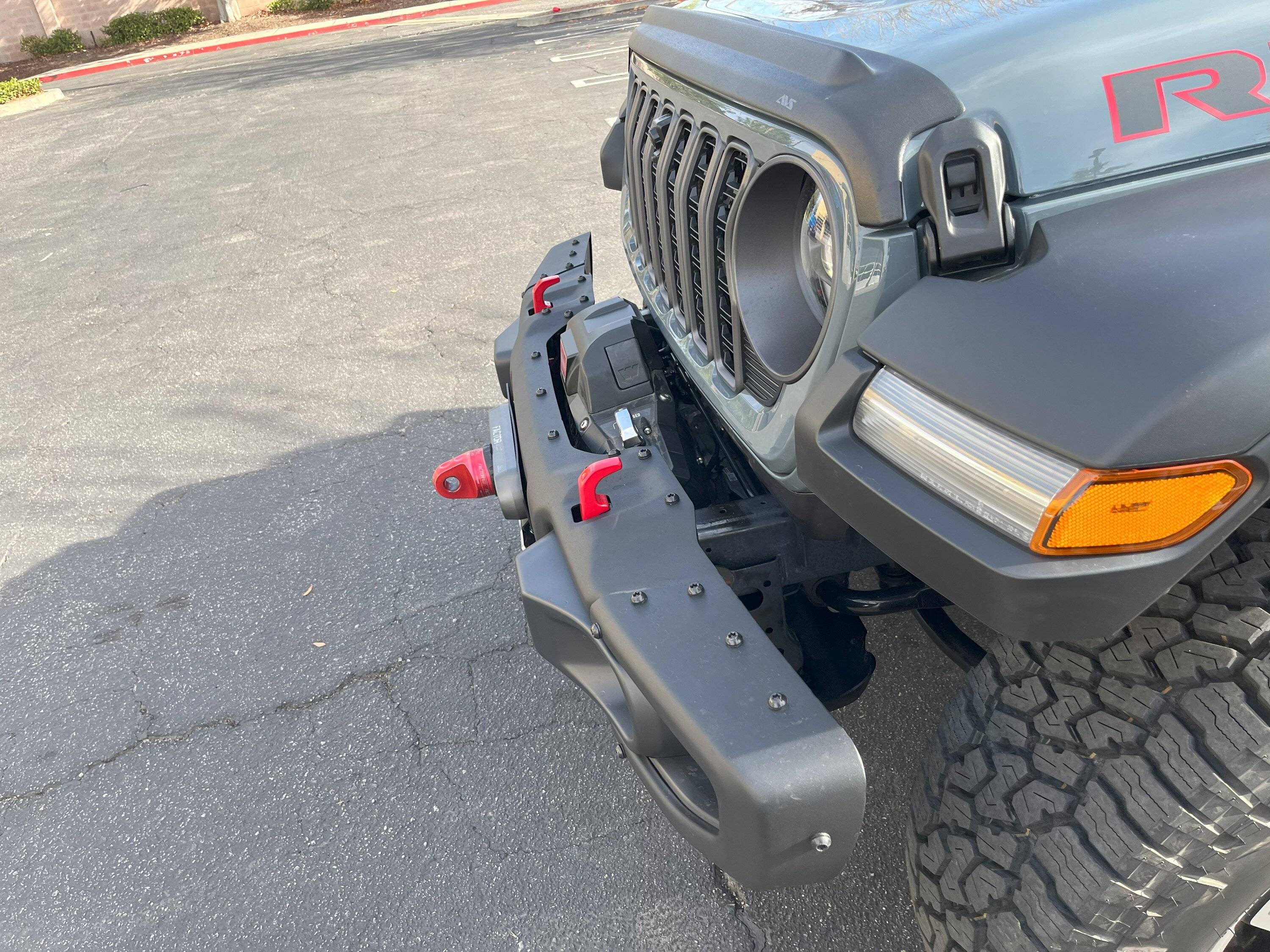 Jeep Gladiator Got my winch installed on my steel winch bumper this week. 👍 IMG_1023