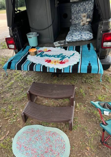 Jeep Gladiator 2020 Jeep $31,000 Gladiator Sport S with Max Tow Package AND camper top Jeep 13