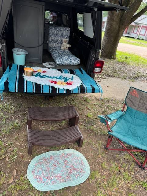 Jeep Gladiator 2020 Jeep $31,000 Gladiator Sport S with Max Tow Package AND camper top Jeep 14