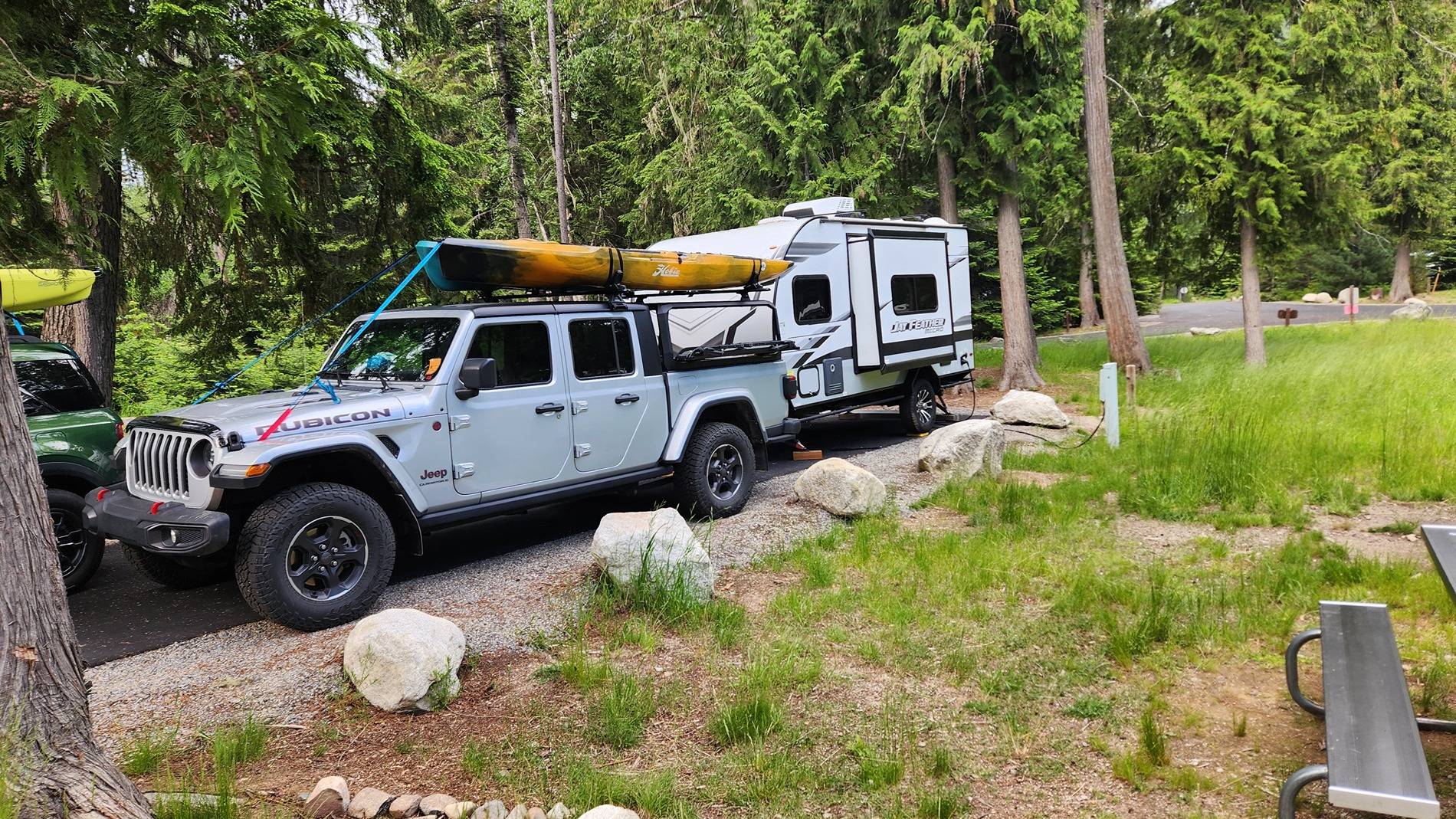 Jeep Gladiator 2022 Gladiator Mojave Travel Trailer towing 20240616_184532