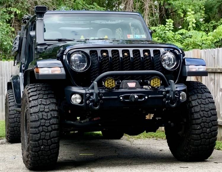 Jeep Gladiator Looking for stubby bumper with recessed winch mount between frame rails IMG_8879