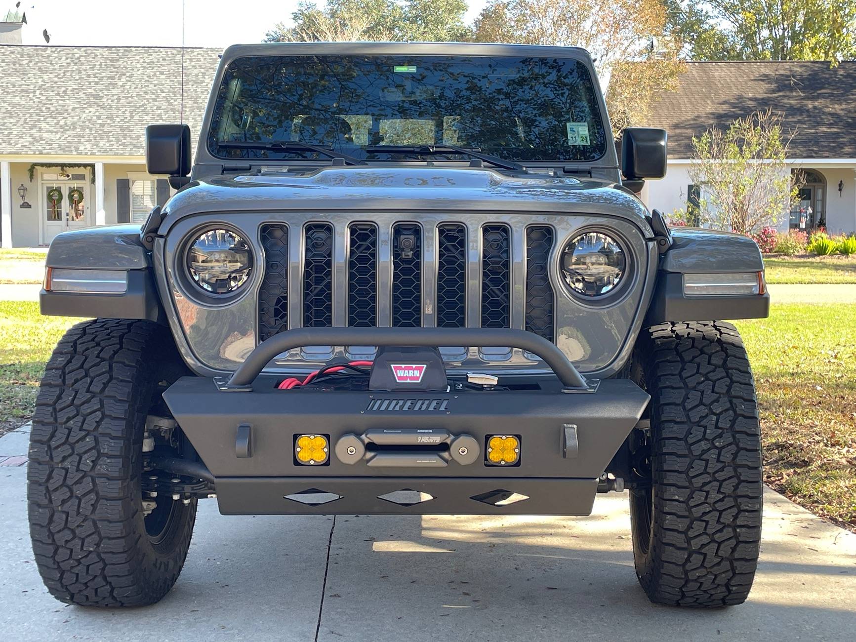 Jeep Gladiator Looking for stubby bumper with recessed winch mount between frame rails IMG_6550