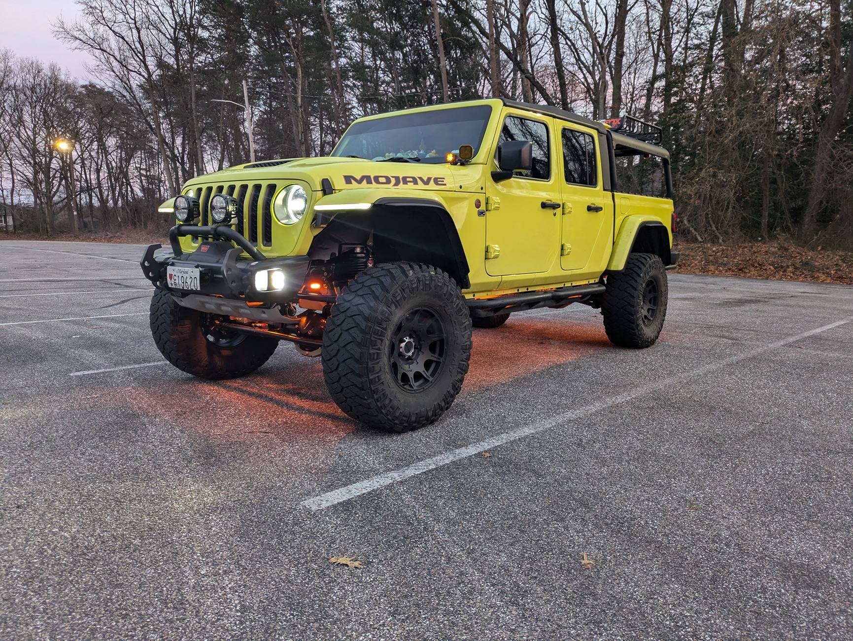 Jeep Gladiator Looking for stubby bumper with recessed winch mount between frame rails PXL_20241219_215311849