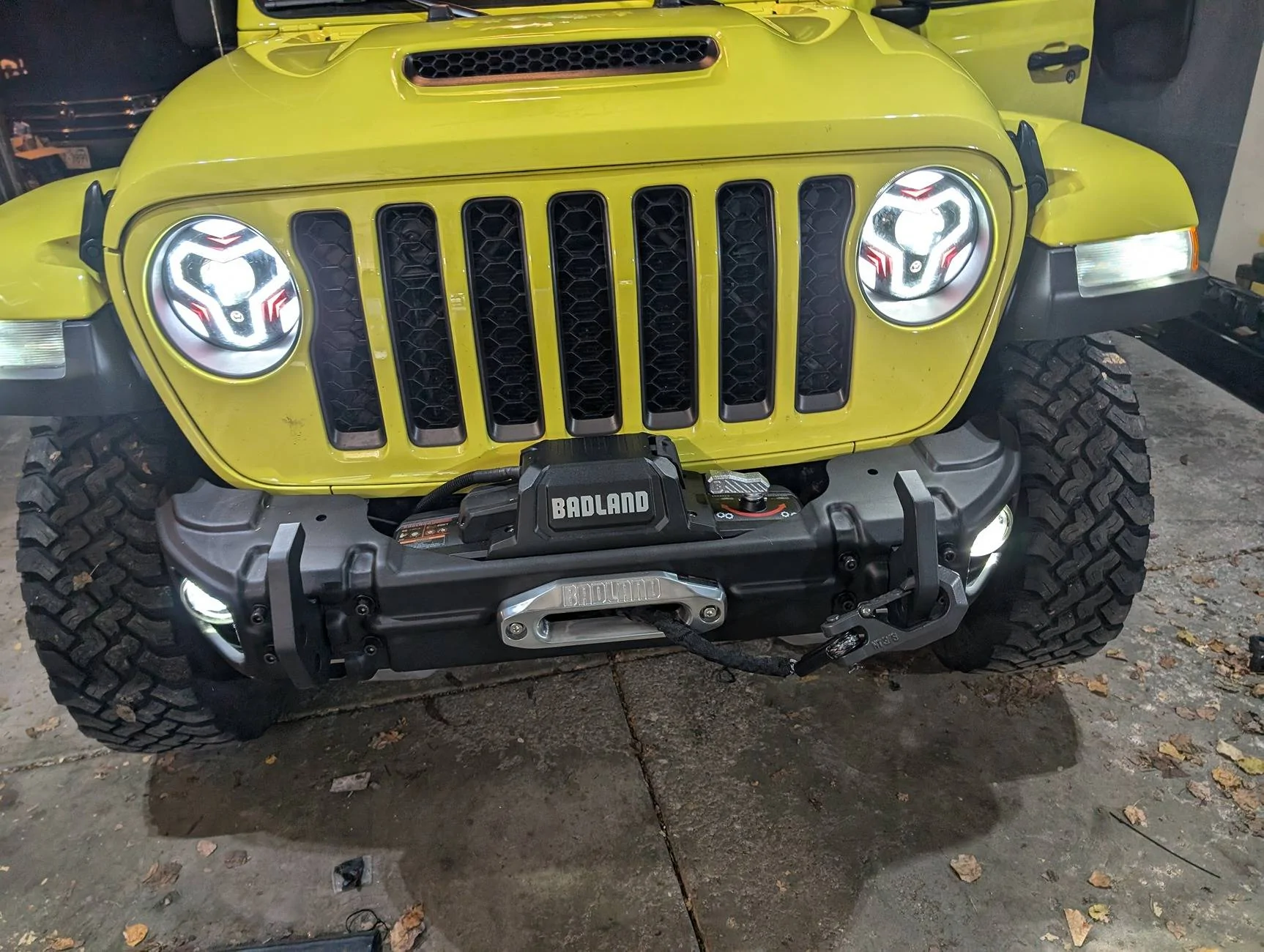 Jeep Gladiator 40% Off All Badlands Winches Today Only - Dec 19 PXL_20241231_021711528.MP