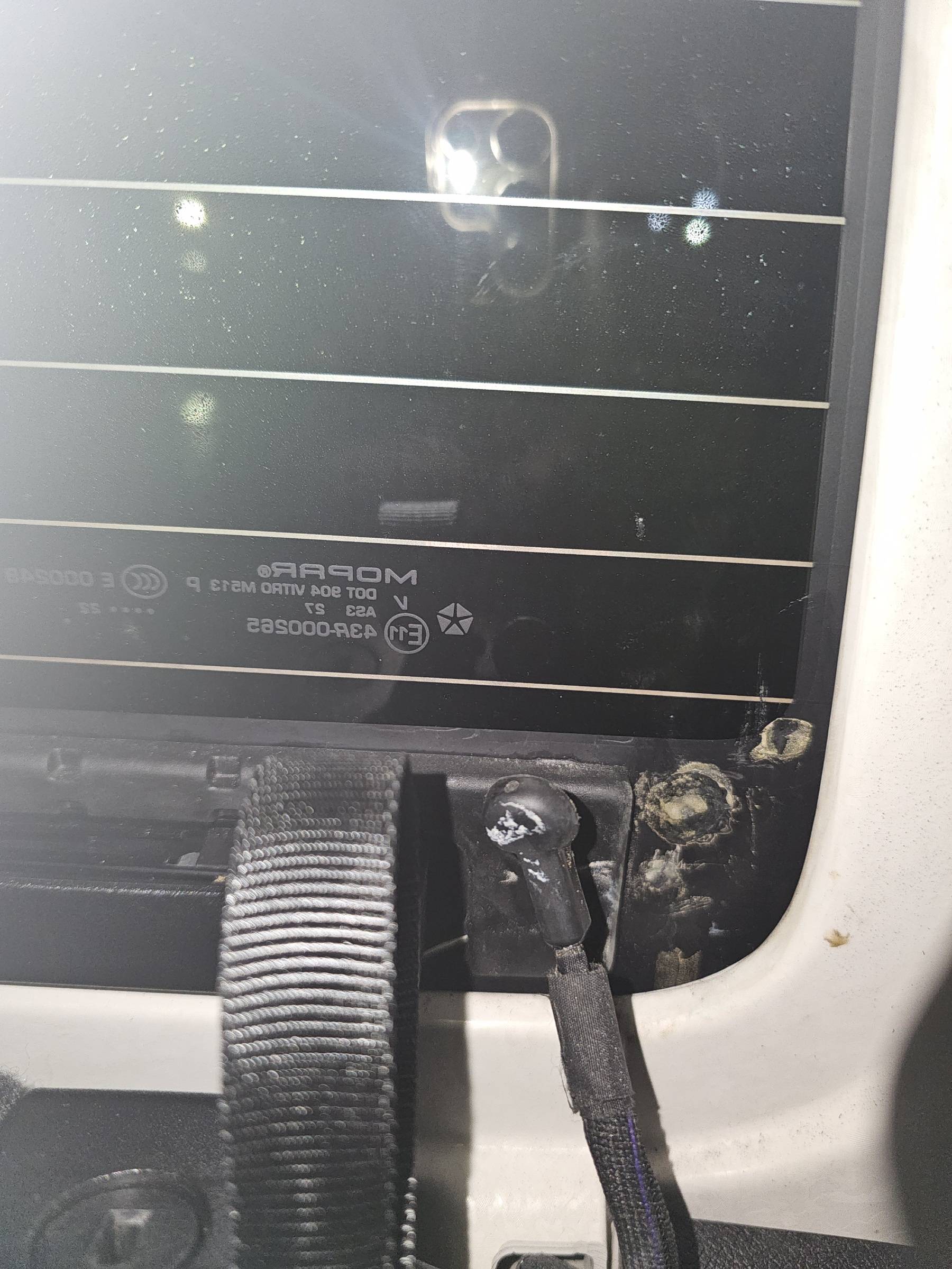 Jeep Gladiator Rear Window Defogger Tab 20241231_054345
