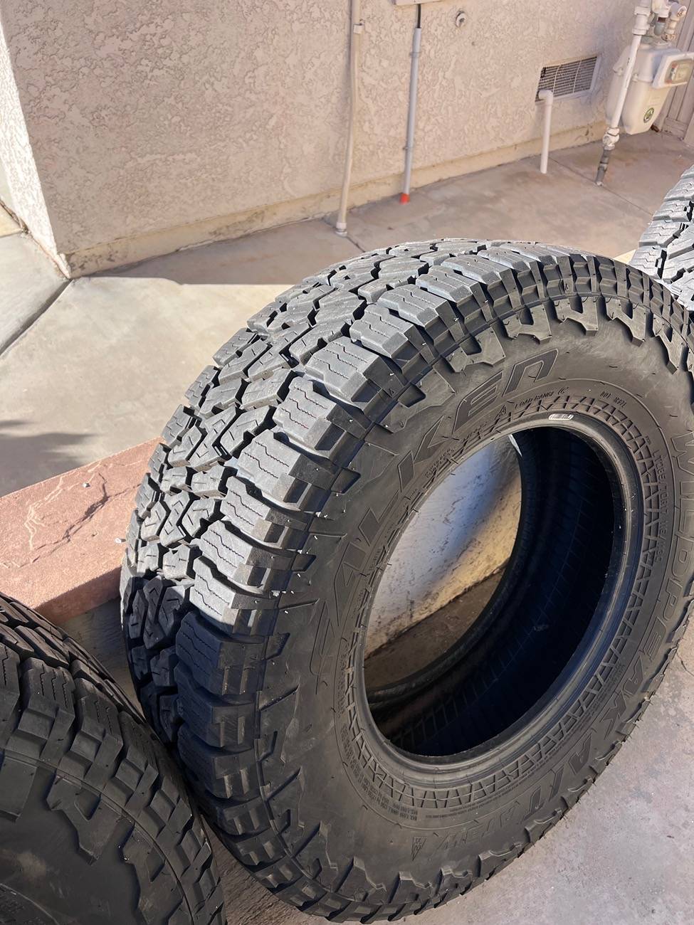 Jeep Gladiator Falken Wildpeak AT3w 285/70 R17 tires only IMG_2149