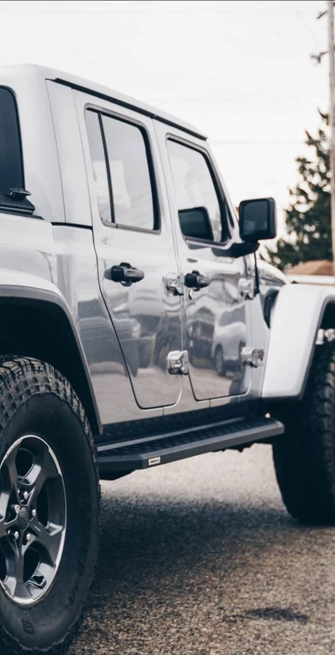 Jeep Gladiator Photo: What side steps are these? 1000018662