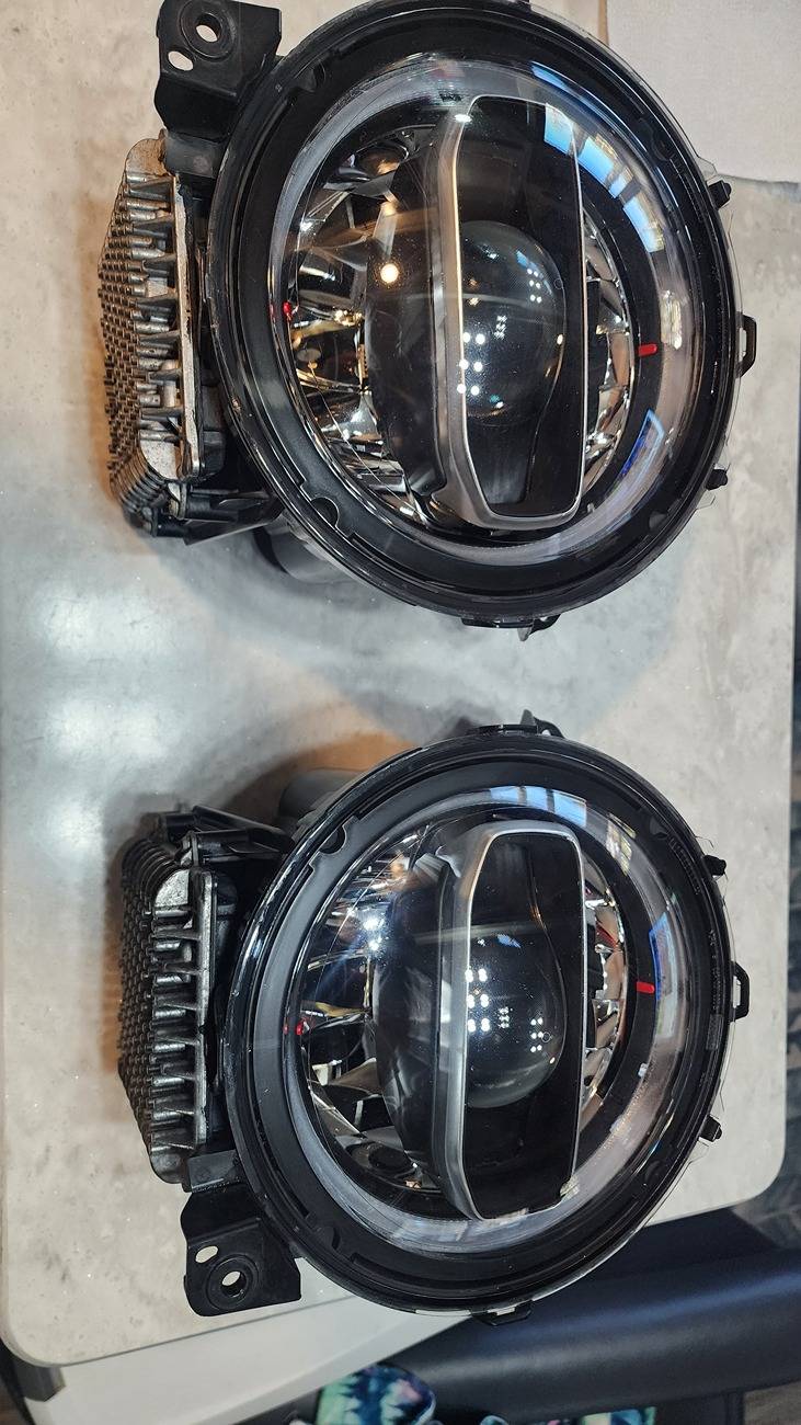 Jeep Gladiator looking for OEM LED headlights & front fender signals 20250105_091405
