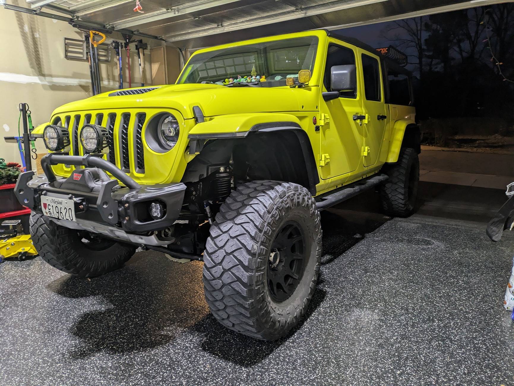 Jeep Gladiator Mojave stock height measurements PXL_20250105_223312612