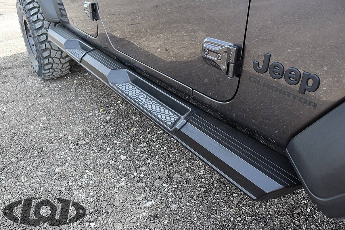 Jeep Gladiator Do you have any 2025 changes/additions planned for your Gladiator? 2020_jt_alumrs_ps_front_photo2