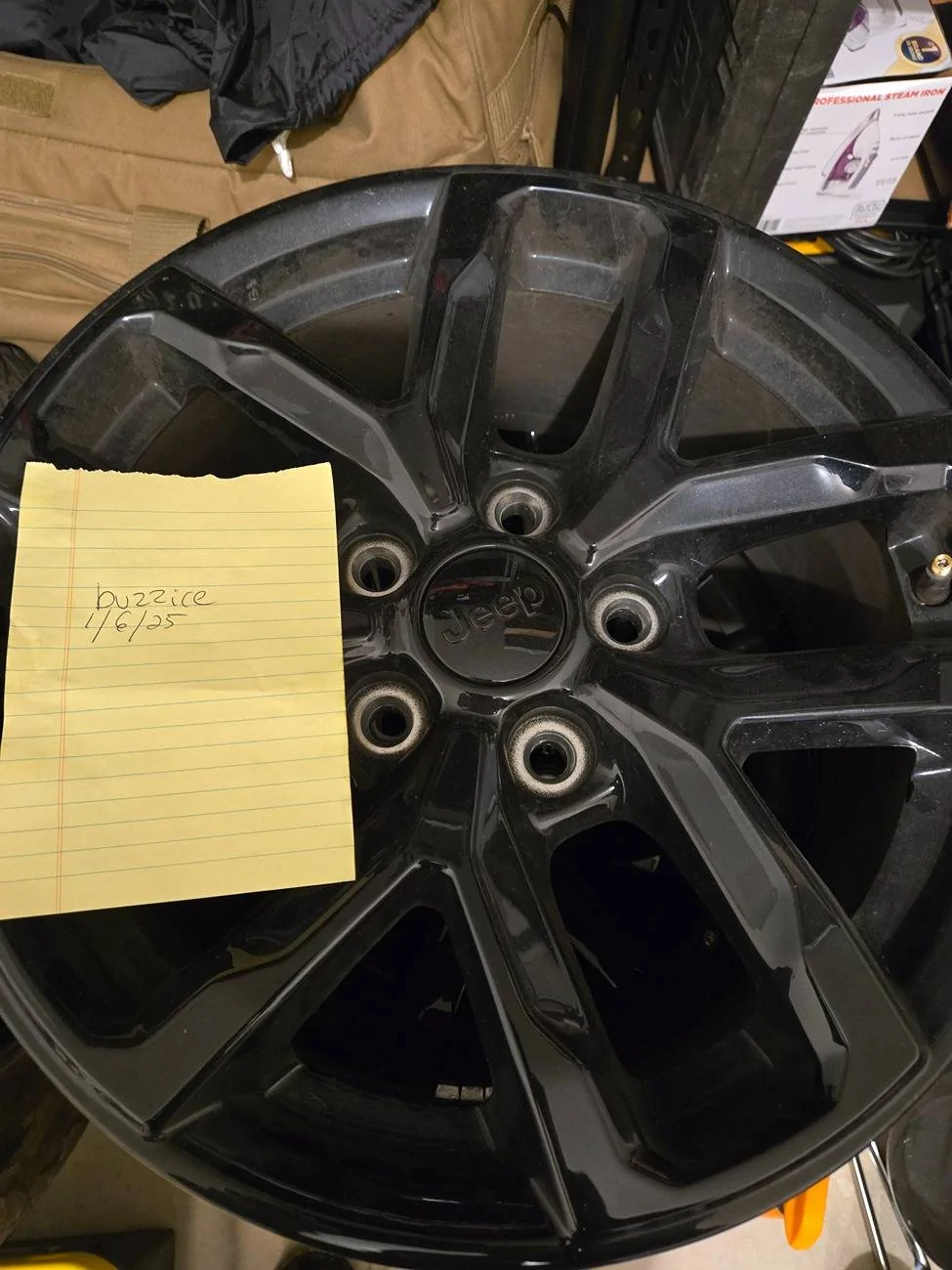 Jeep Gladiator Jeep Gladiator Sport-S Black Wheels 20250106_163346