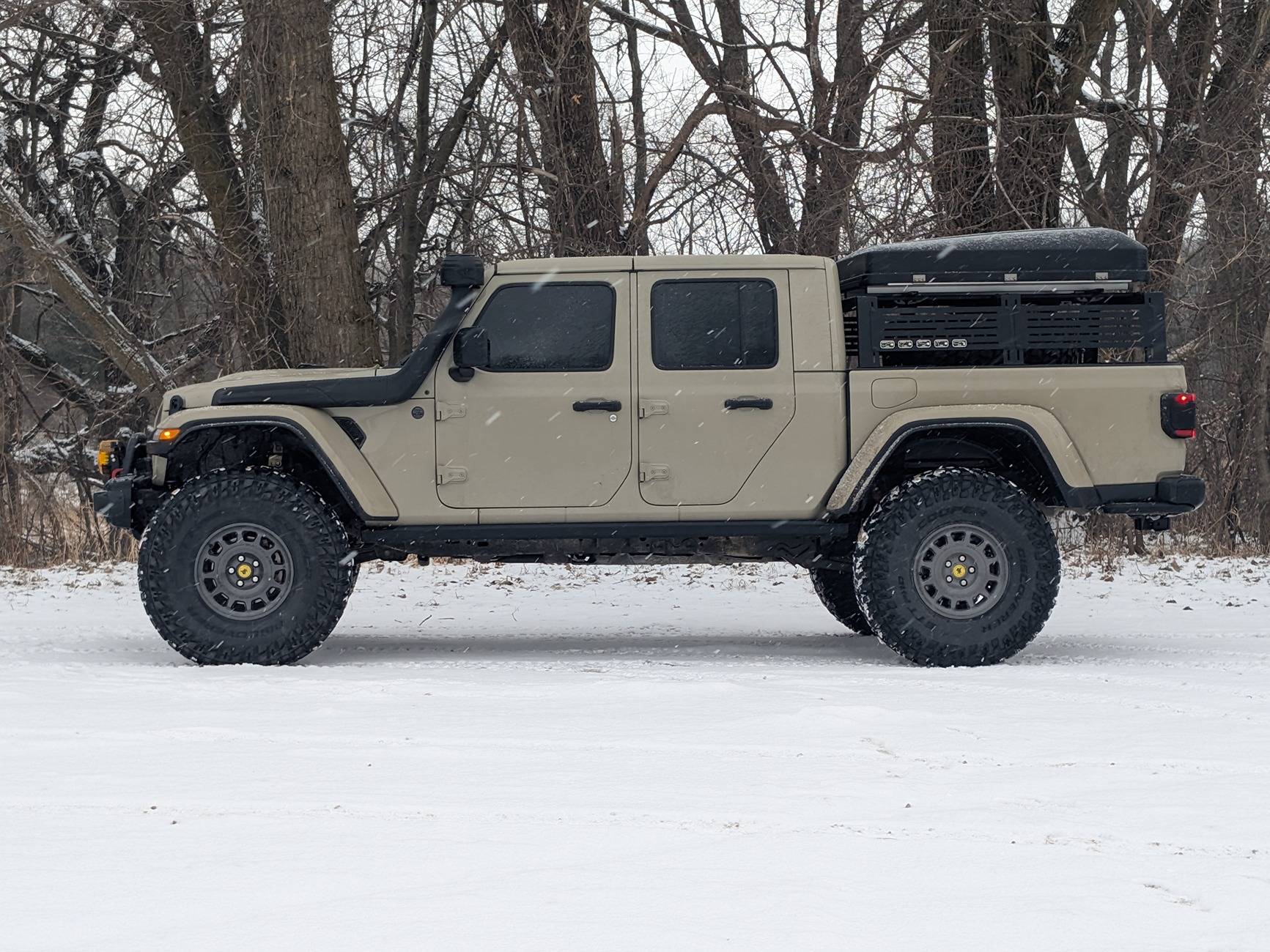 Jeep Gladiator Gladiator on 39s PXL_20250110_193725586~2