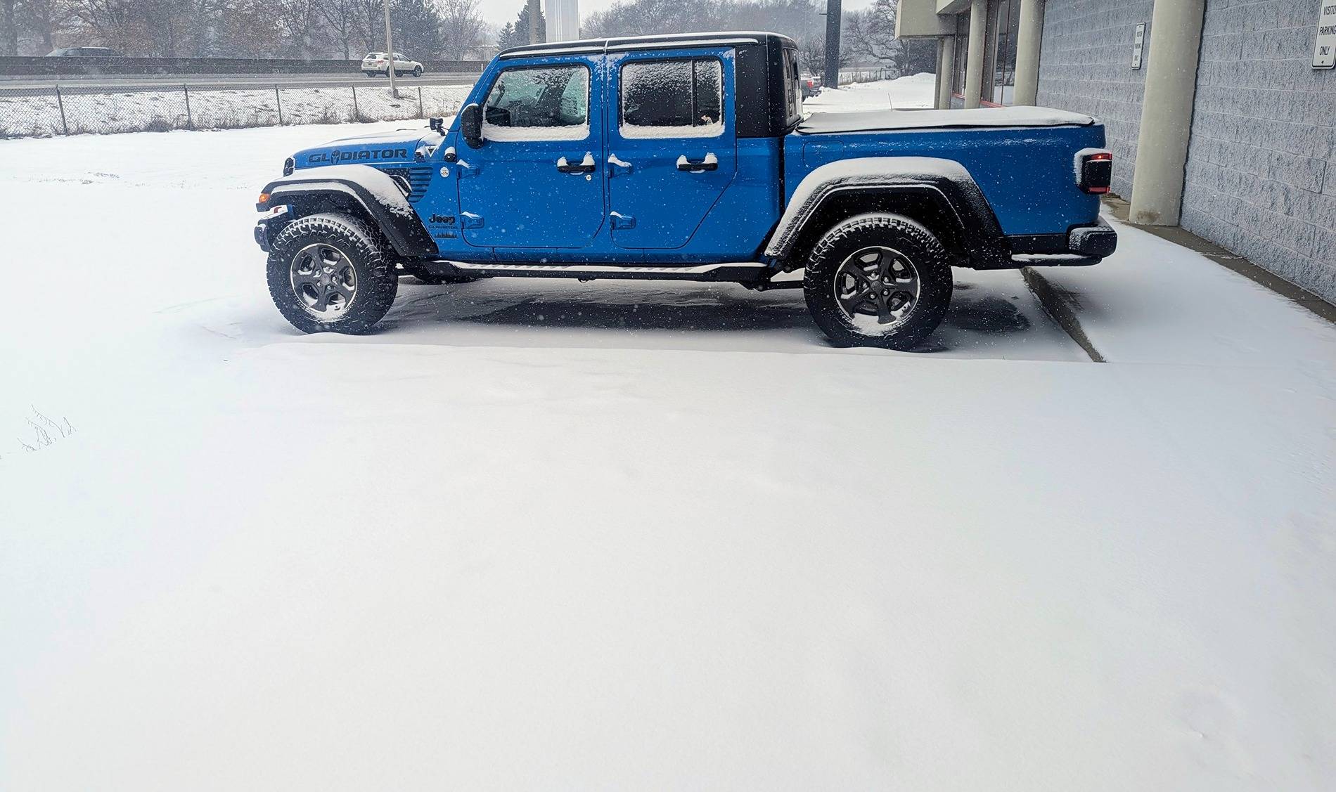Jeep Gladiator Winter Storm Jan 6-7 2025  Post Pics Here! PXL_20250110_194659555.NIGHT