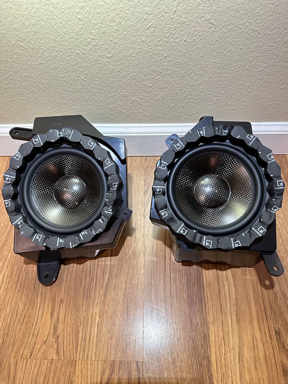 Jeep Gladiator Gladiator Semi-Stealth Fully Active 4-Way Stereo Install IMG_2783