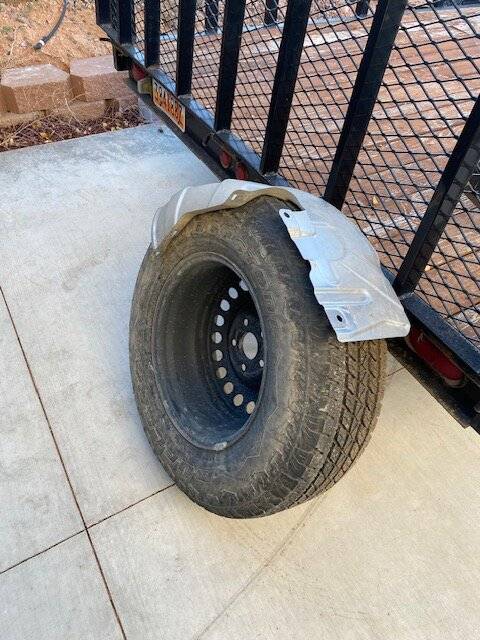 Jeep Gladiator Free rear tow bumper and spare tire spare tire